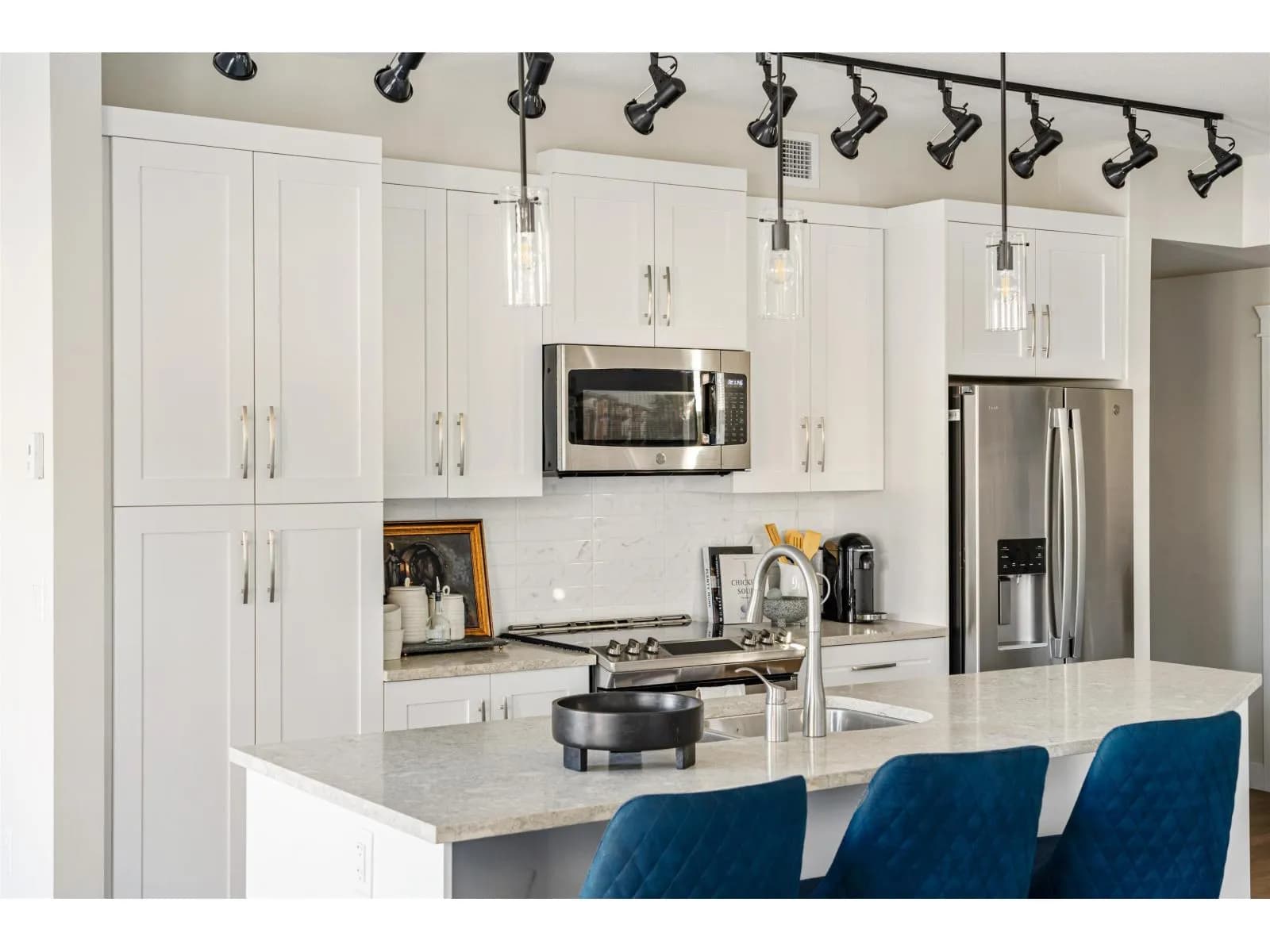 11063 RAVINE ROAD, Surrey