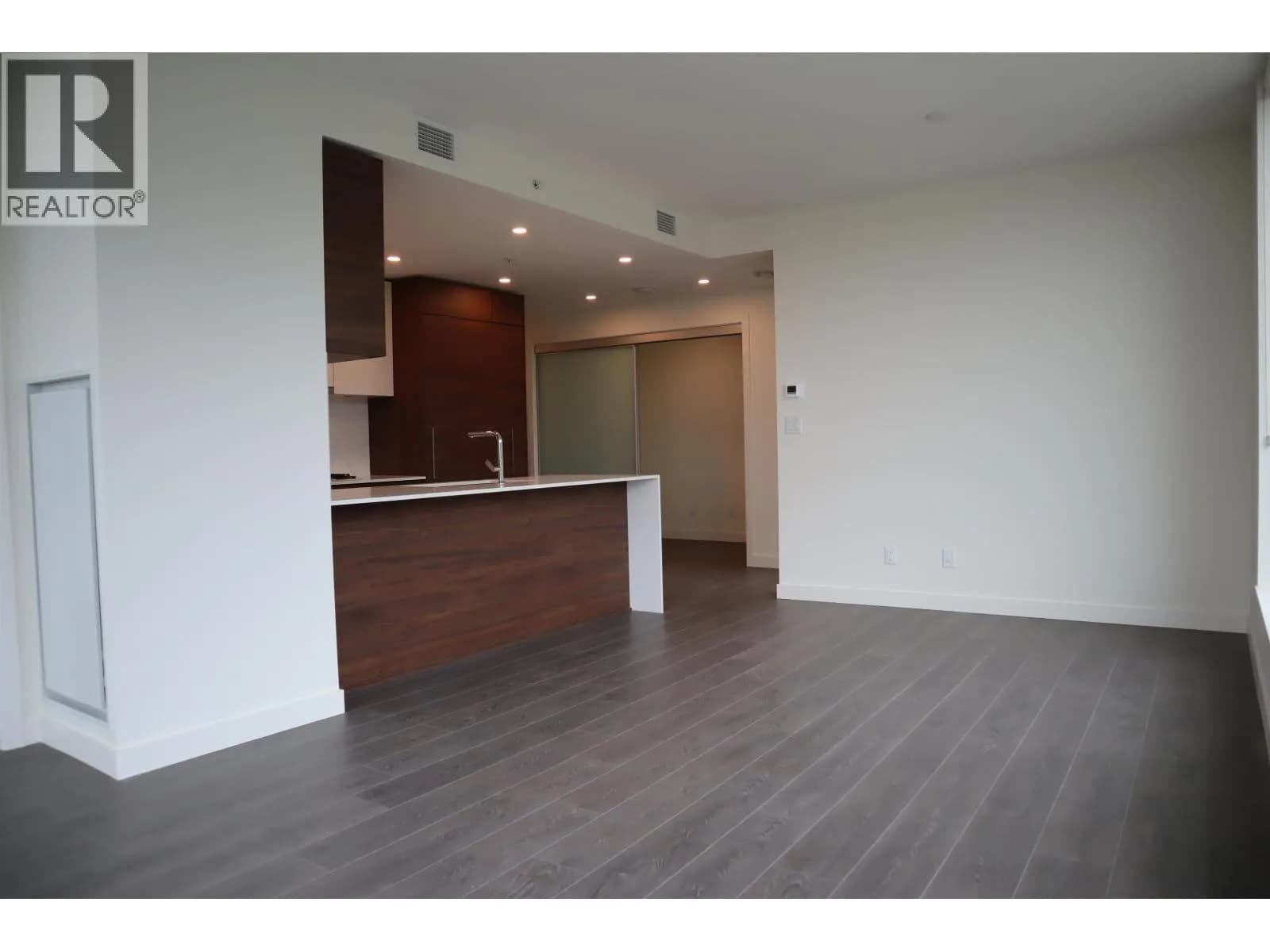 #705 585 AUSTIN AVENUE, Coquitlam, BC photo 3