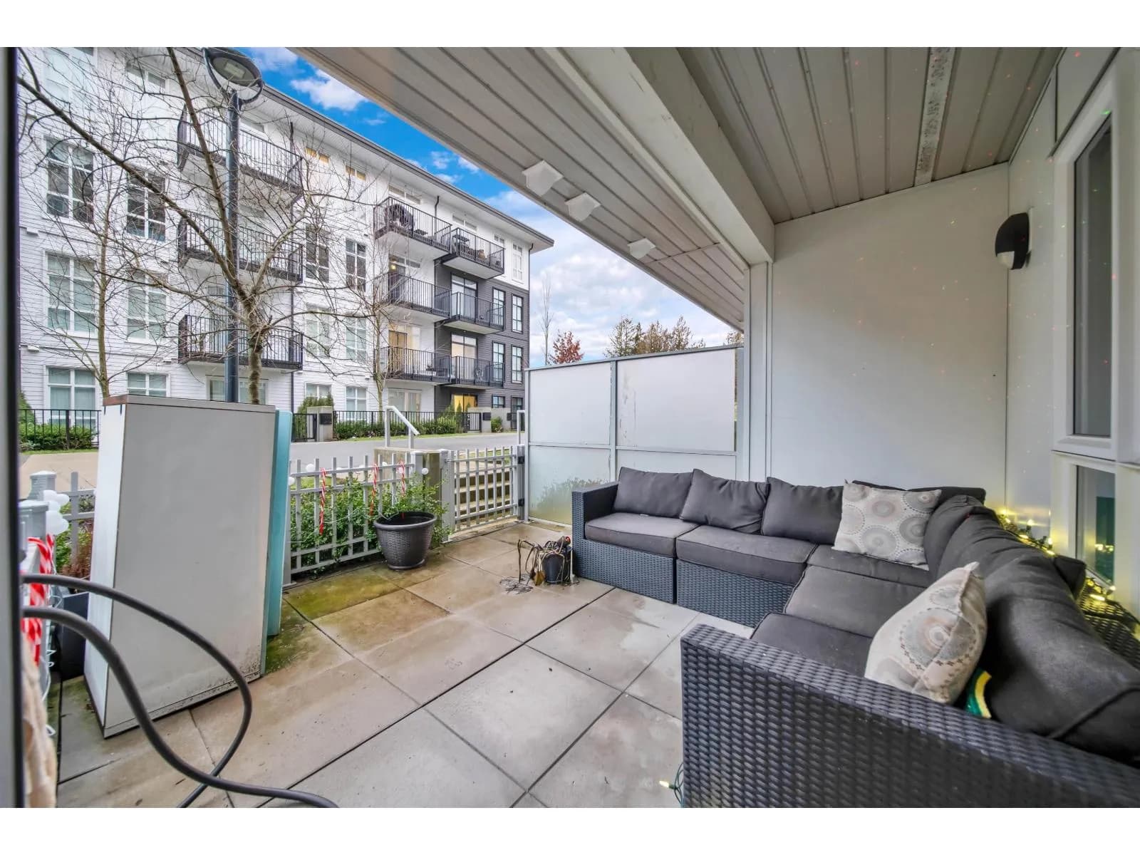 #115 13963 105 BOULEVARD, Surrey, BC photo 2