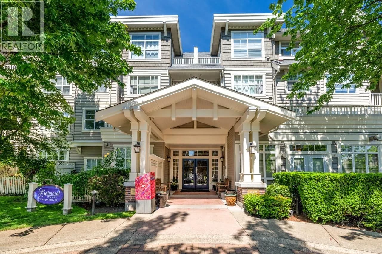 960 LYNN VALLEY ROAD, Vancouver