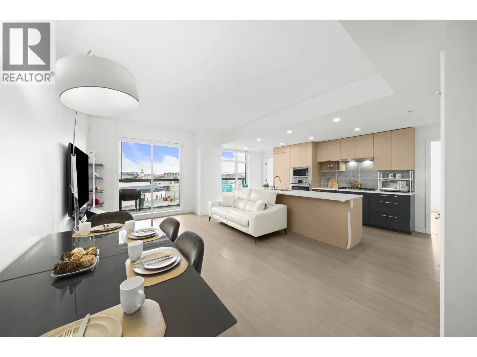 #301 8888 OSLER STREET, Vancouver, BC photo 2