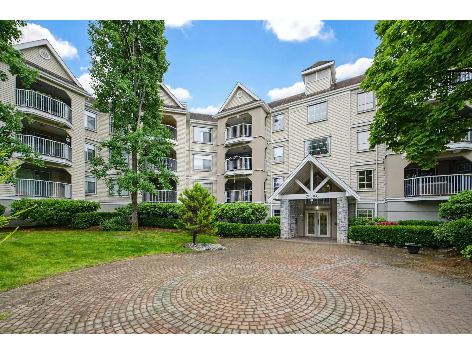 20894 57 AVENUE, Langley