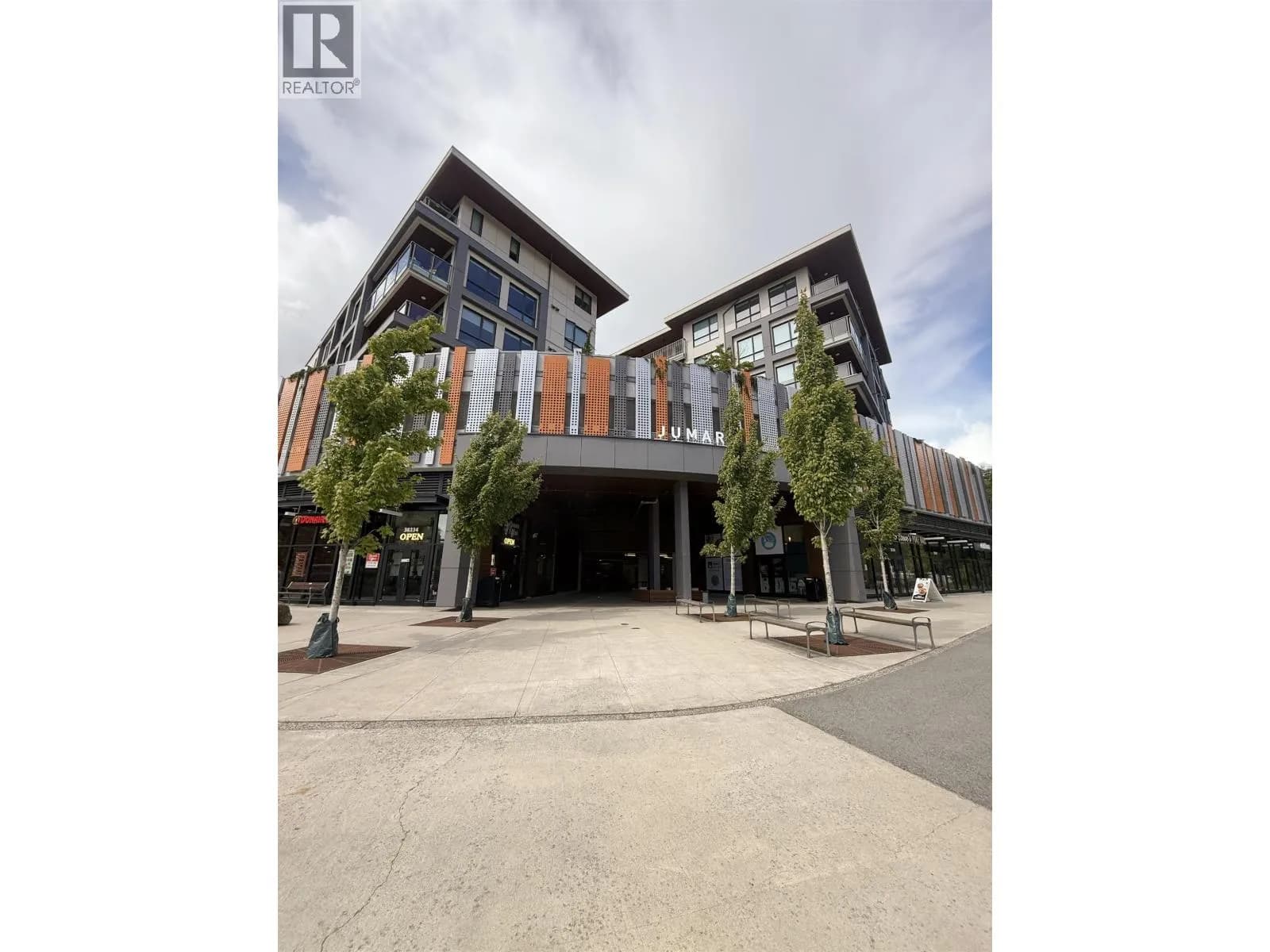 #428 38362 BUCKLEY AVENUE, Squamish, BC photo 2