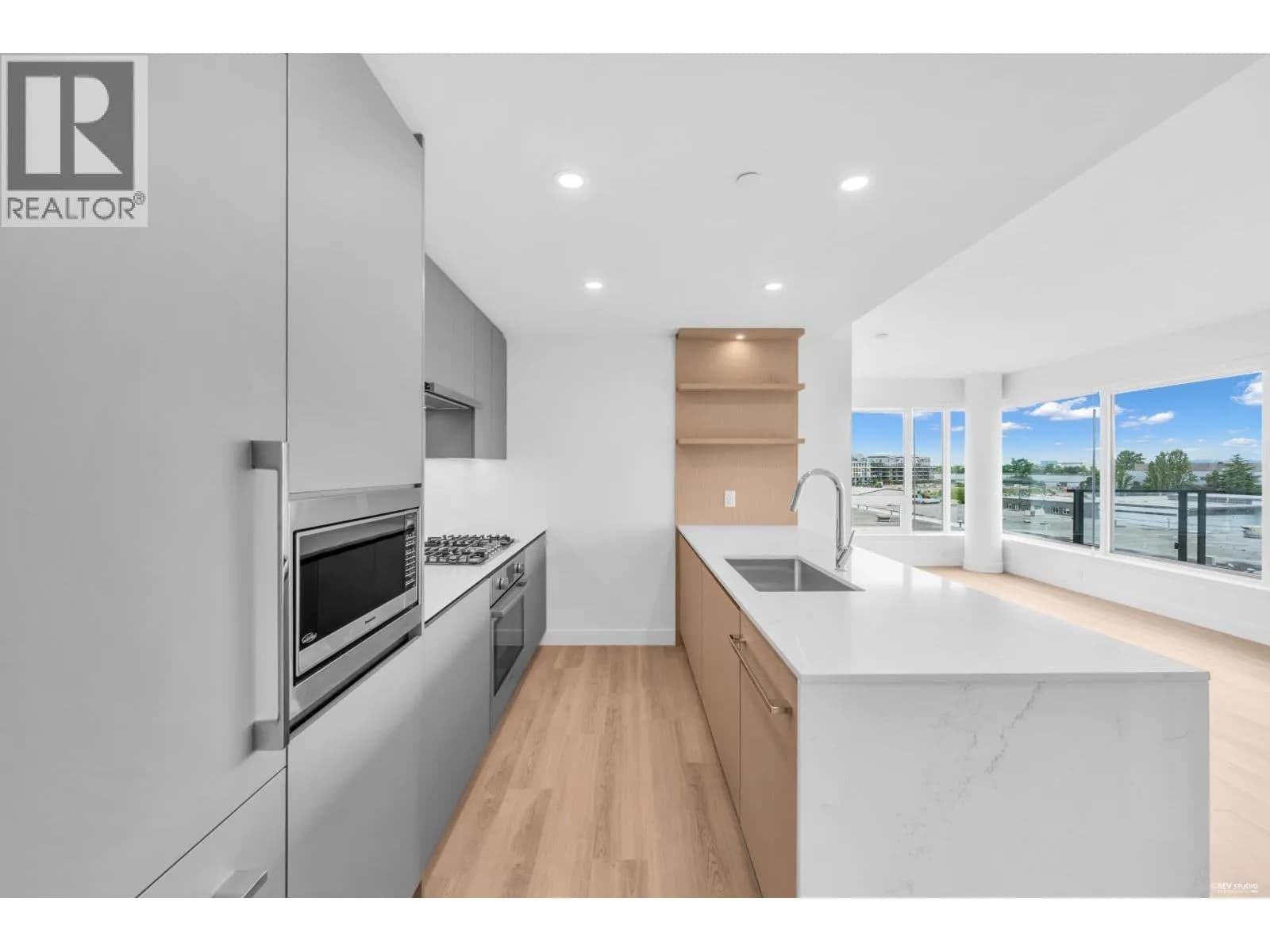#609 5520 MCNAUGHTON ROAD, Richmond, BC photo 2