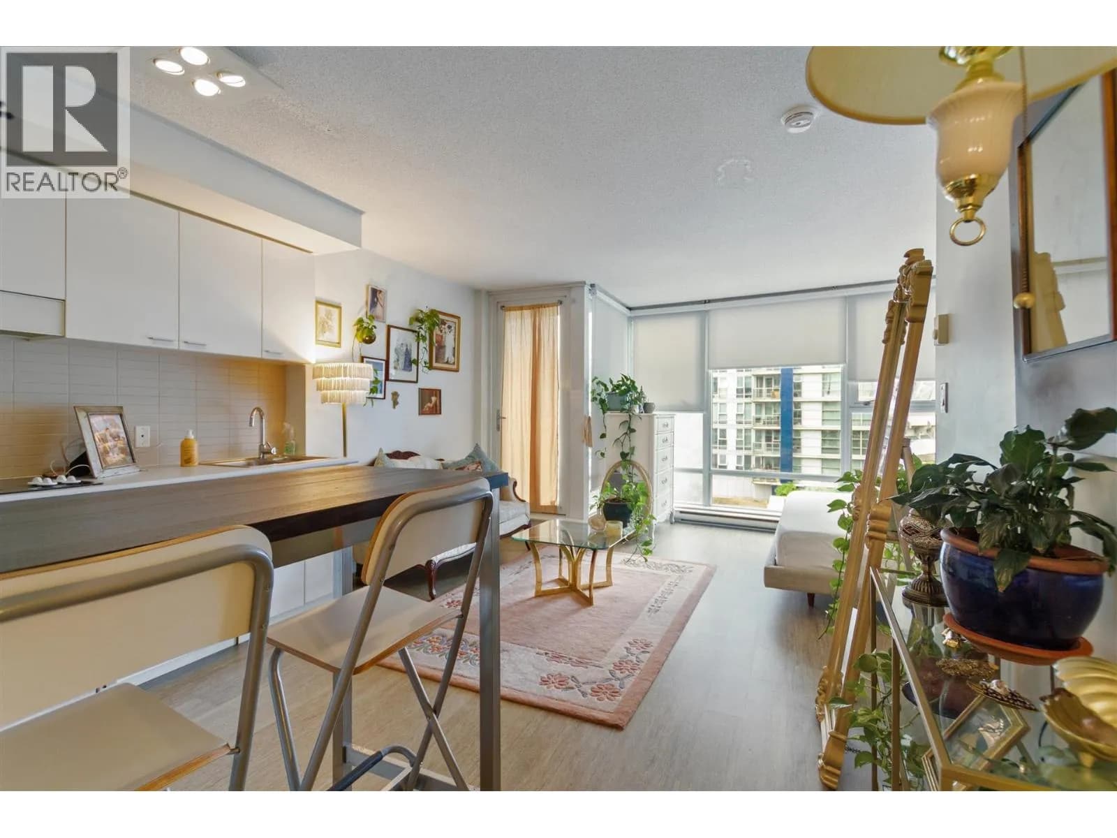#707 131 REGIMENT SQUARE, Vancouver, BC photo 2