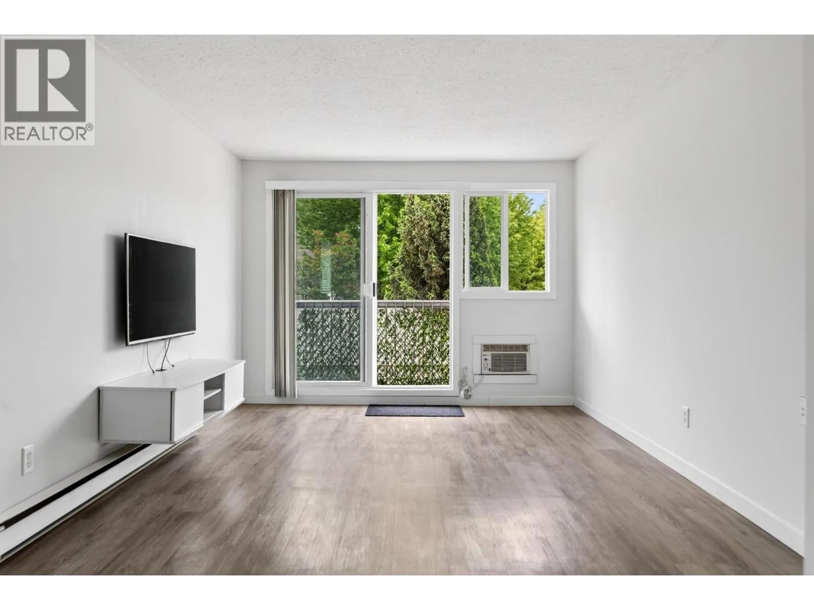 625 Rowcliffe Avenue, Kelowna