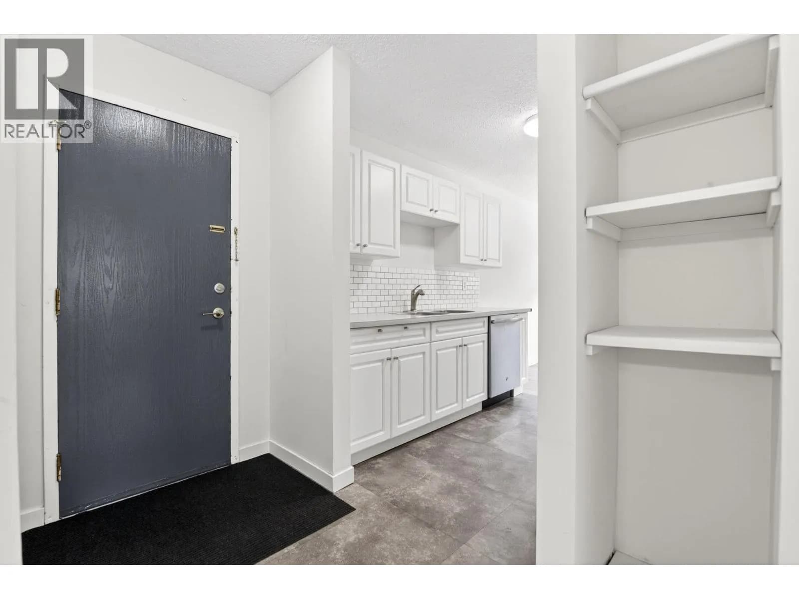 #108 625 Rowcliffe Avenue, Kelowna, BC photo 4