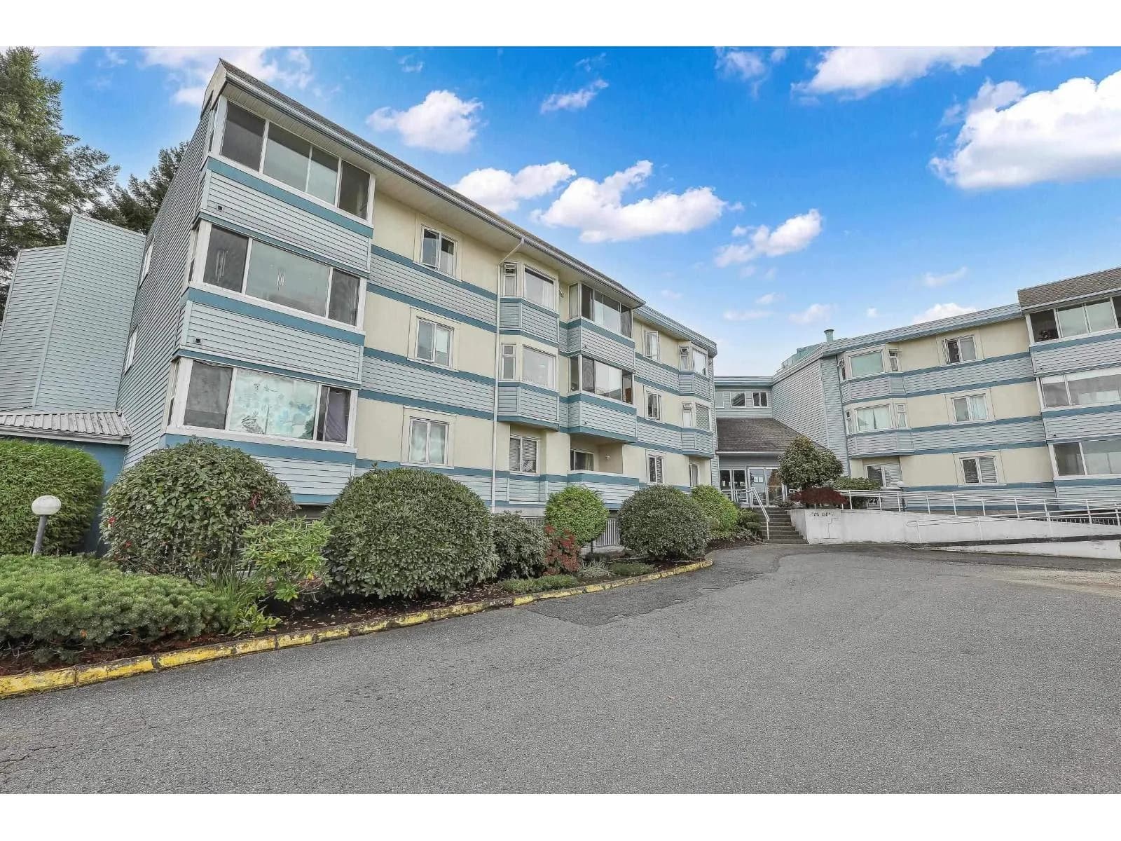 #208 7175 134 STREET, Surrey, BC photo 1