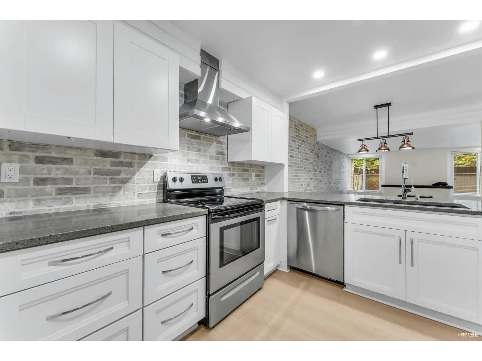 #110 15282 19 AVENUE, Surrey, BC photo 5