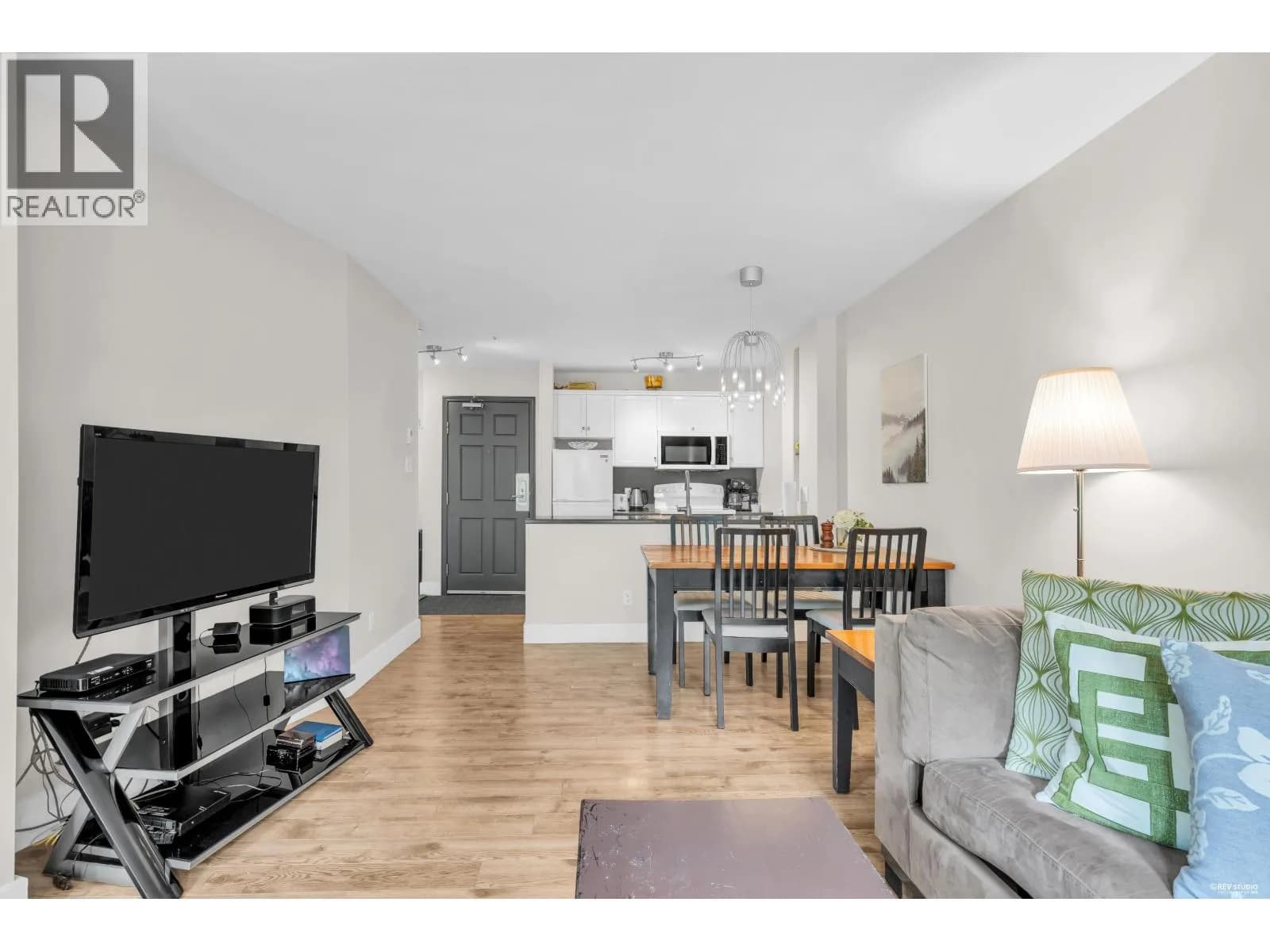 #103 4800 SPEARHEAD DRIVE, Whistler, BC photo 3