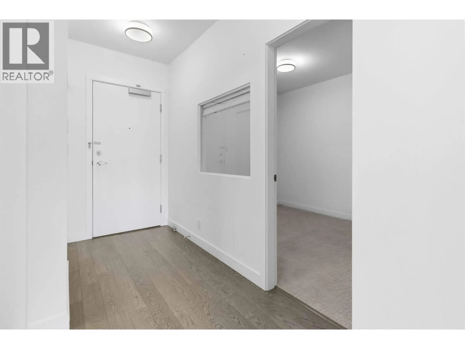 #502 10177 RIVER DRIVE, Richmond, BC photo 3