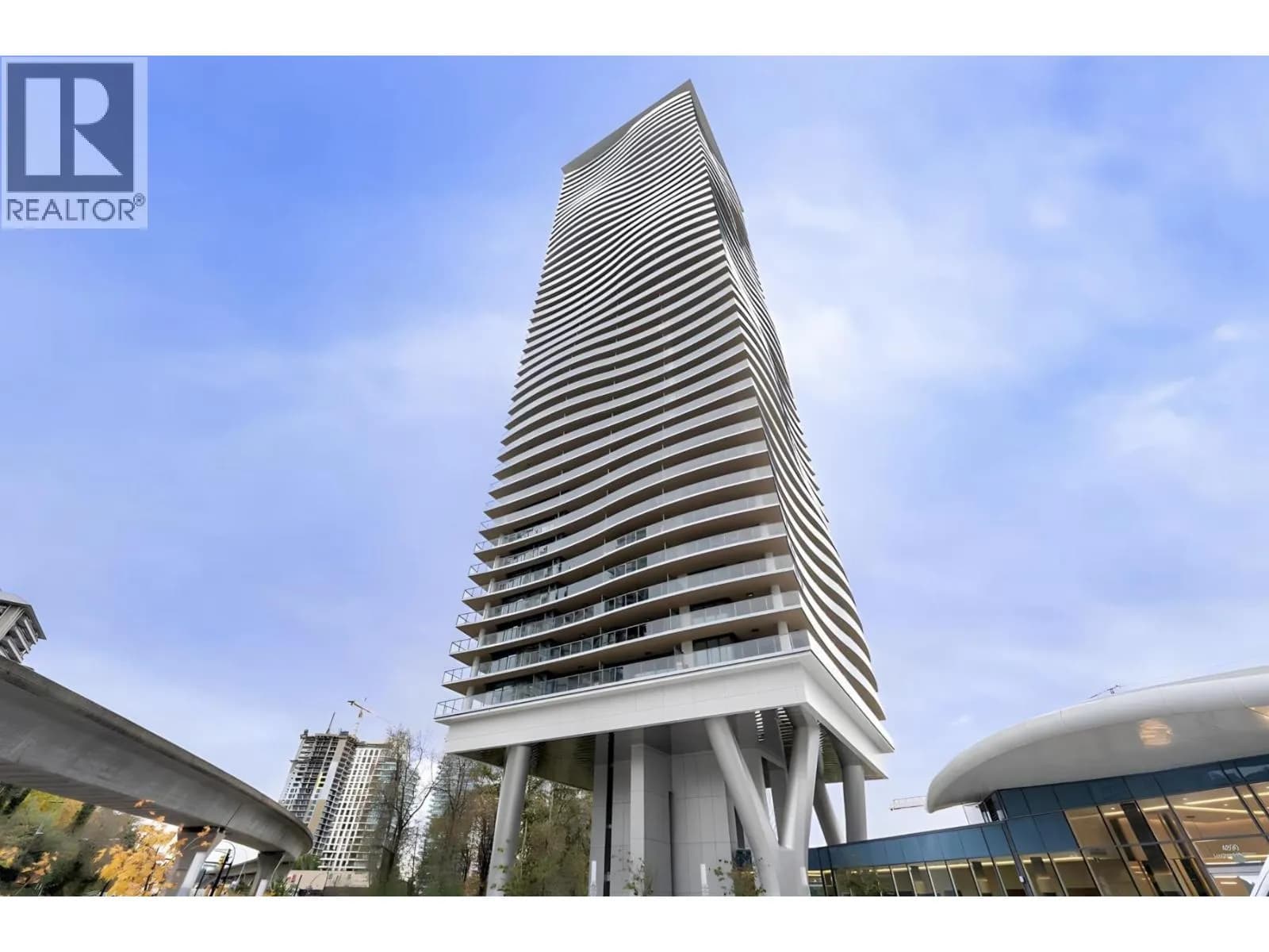 4890 LOUGHEED HIGHWAY, Burnaby