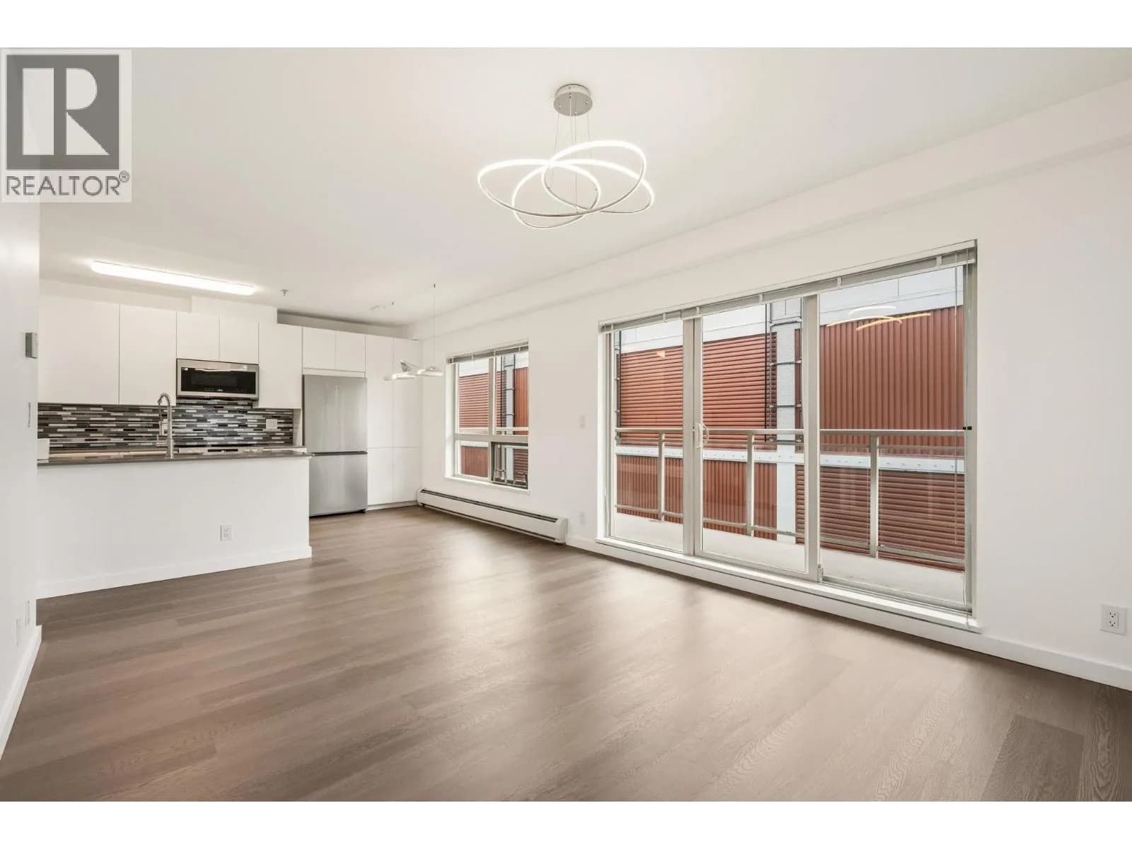 #303 1033 ST. GEORGES AVENUE, North Vancouver, BC photo 5