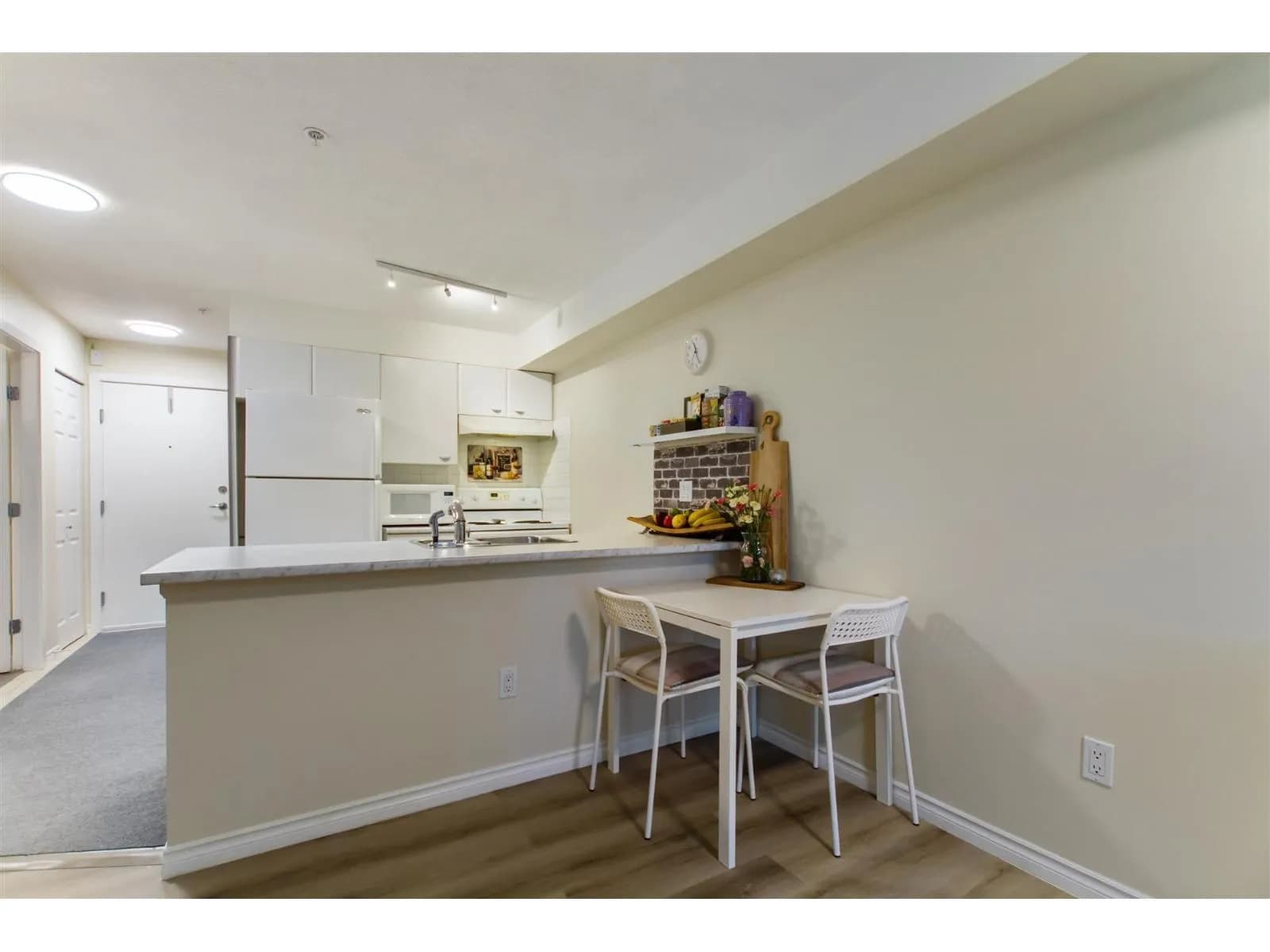 #107 14877 100 AVENUE, Surrey, BC photo 4