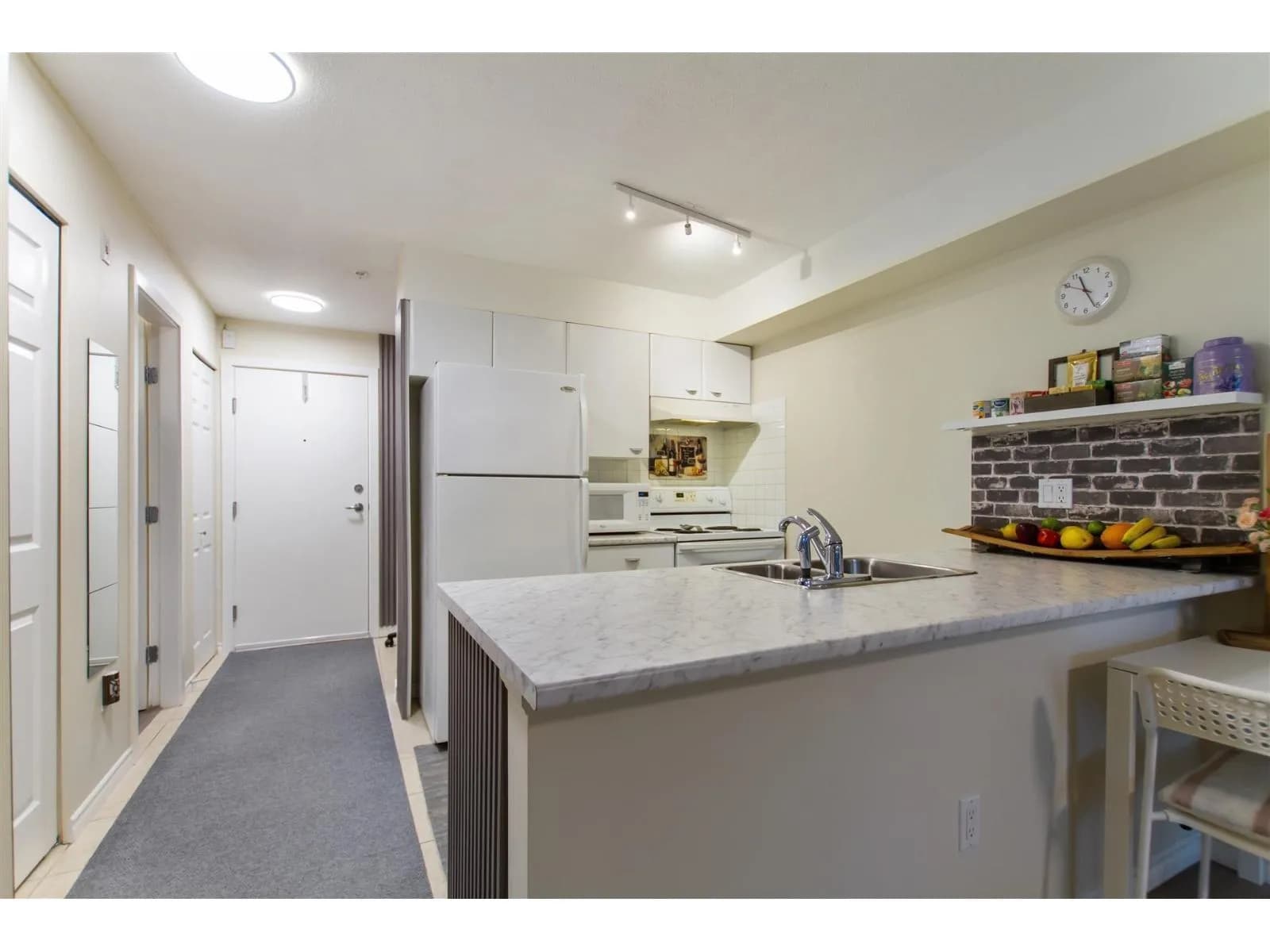 #107 14877 100 AVENUE, Surrey, BC photo 5