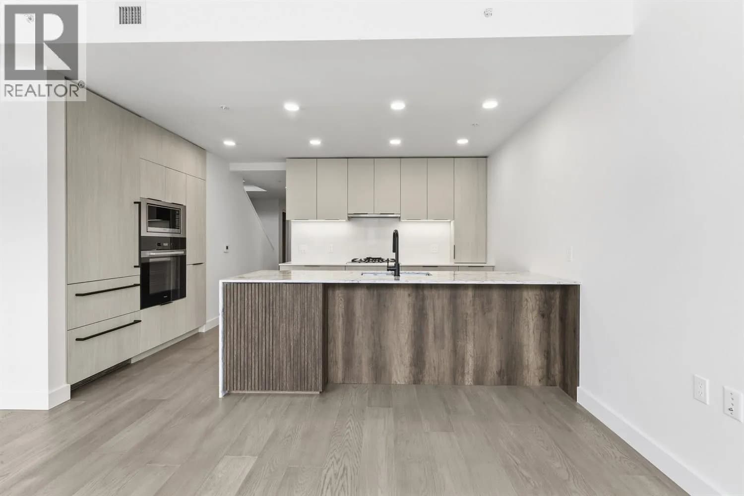 #304 3590 W 39TH AVENUE, Vancouver, BC photo 5