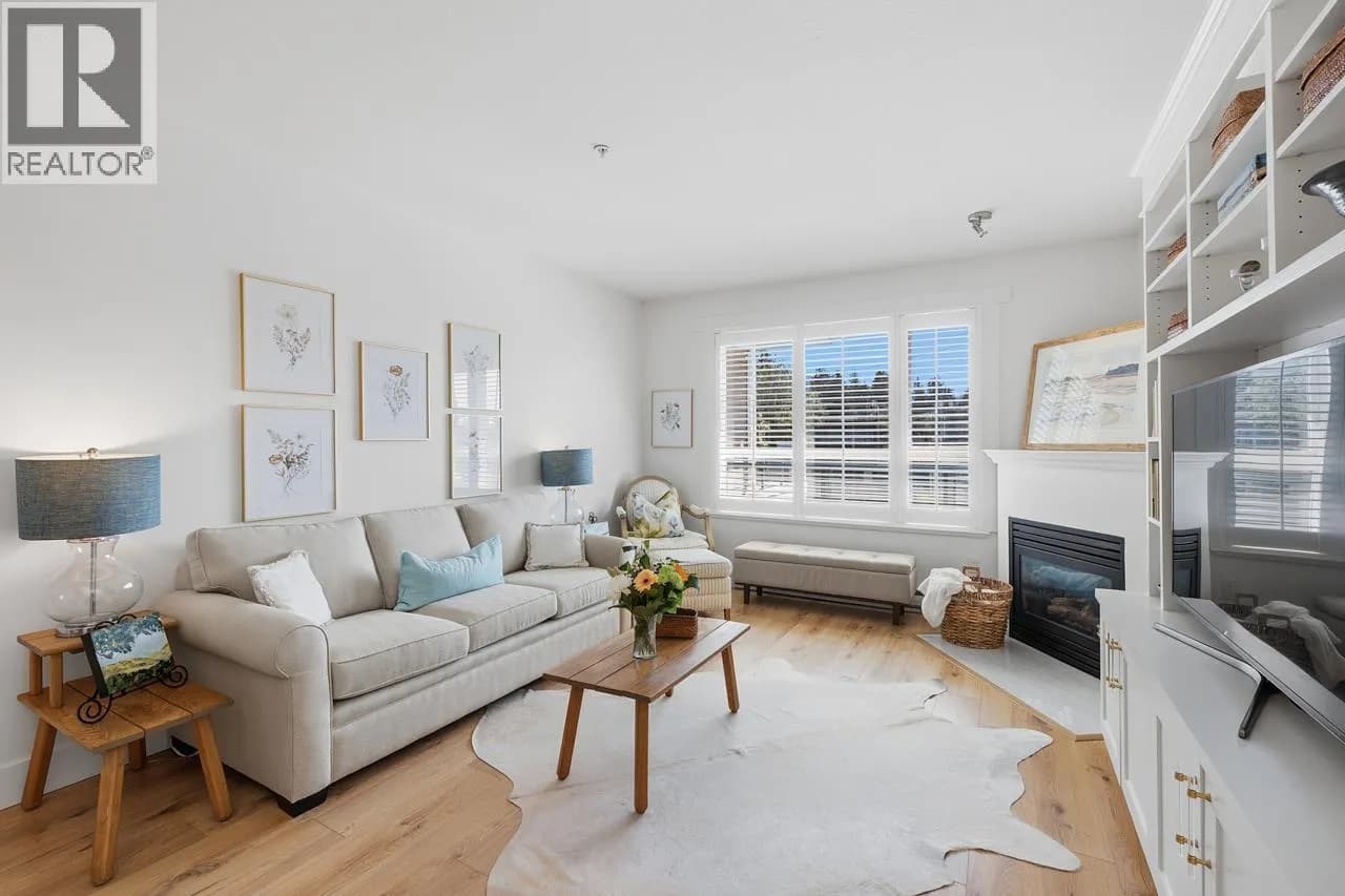 #202 3151 CONNAUGHT CRESCENT, North Vancouver, BC photo 3