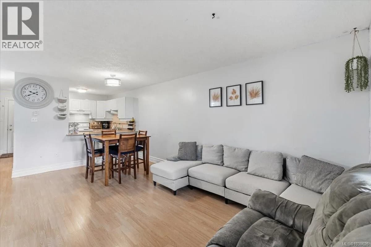 #103 645 Selby St, Nanaimo, BC photo 5