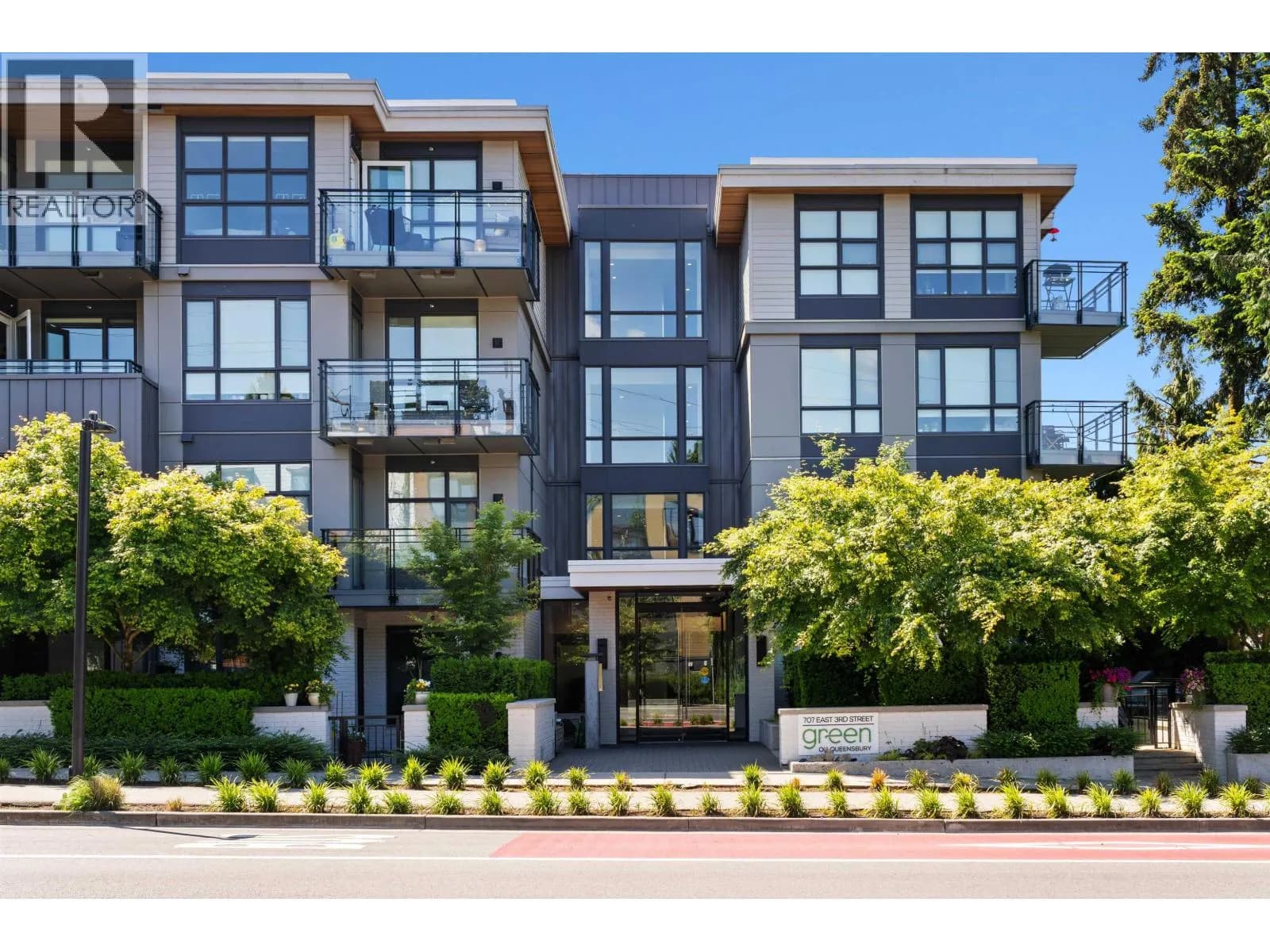 707 E 3RD STREET, North Vancouver