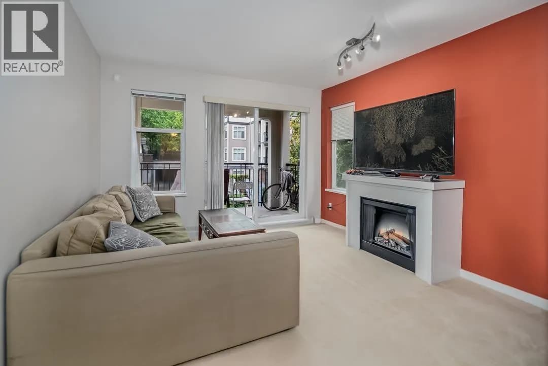#315 4788 BRENTWOOD DRIVE, Burnaby, BC photo 2