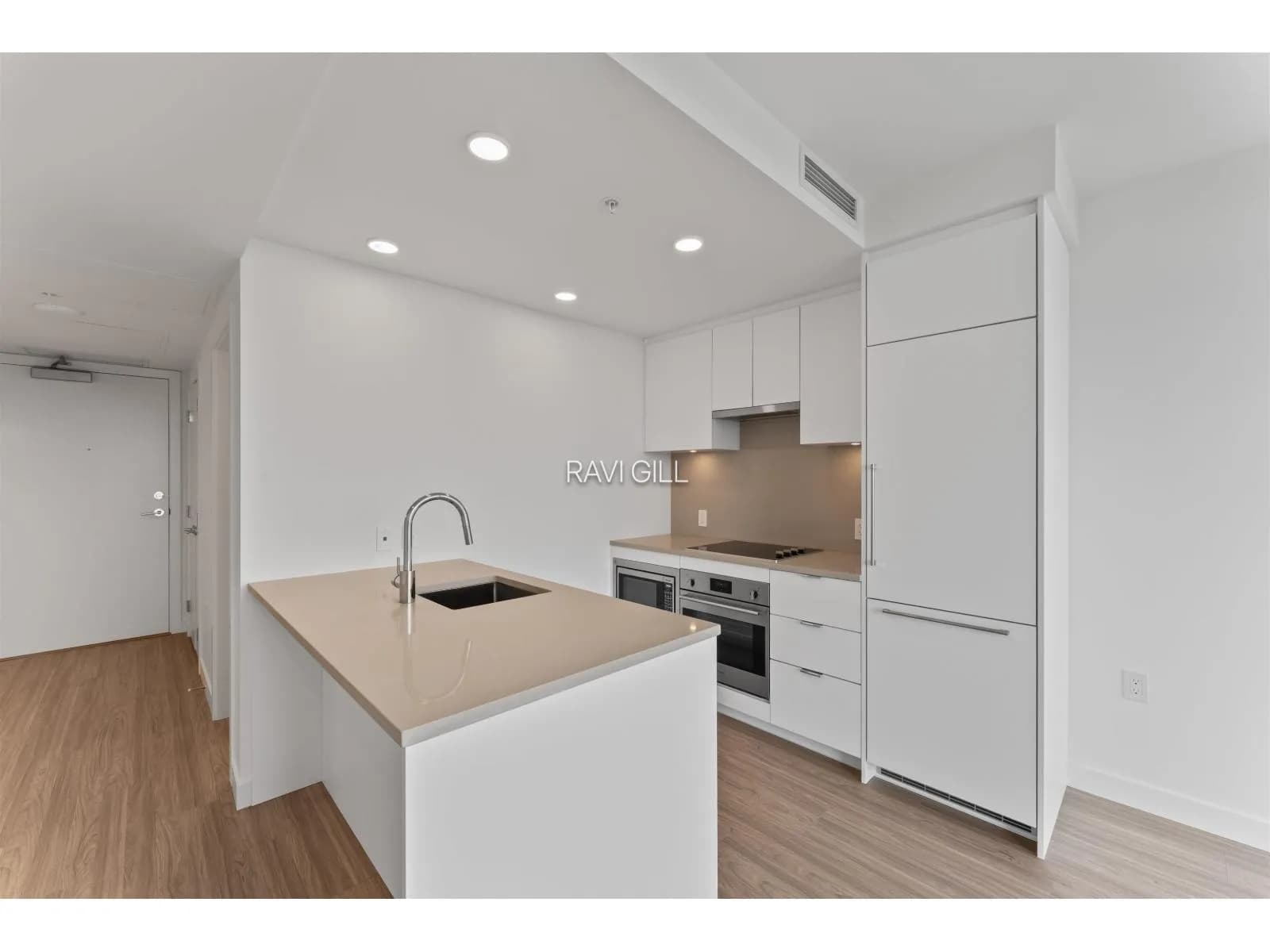 #3003 13675 107A AVENUE, Surrey, BC photo 4