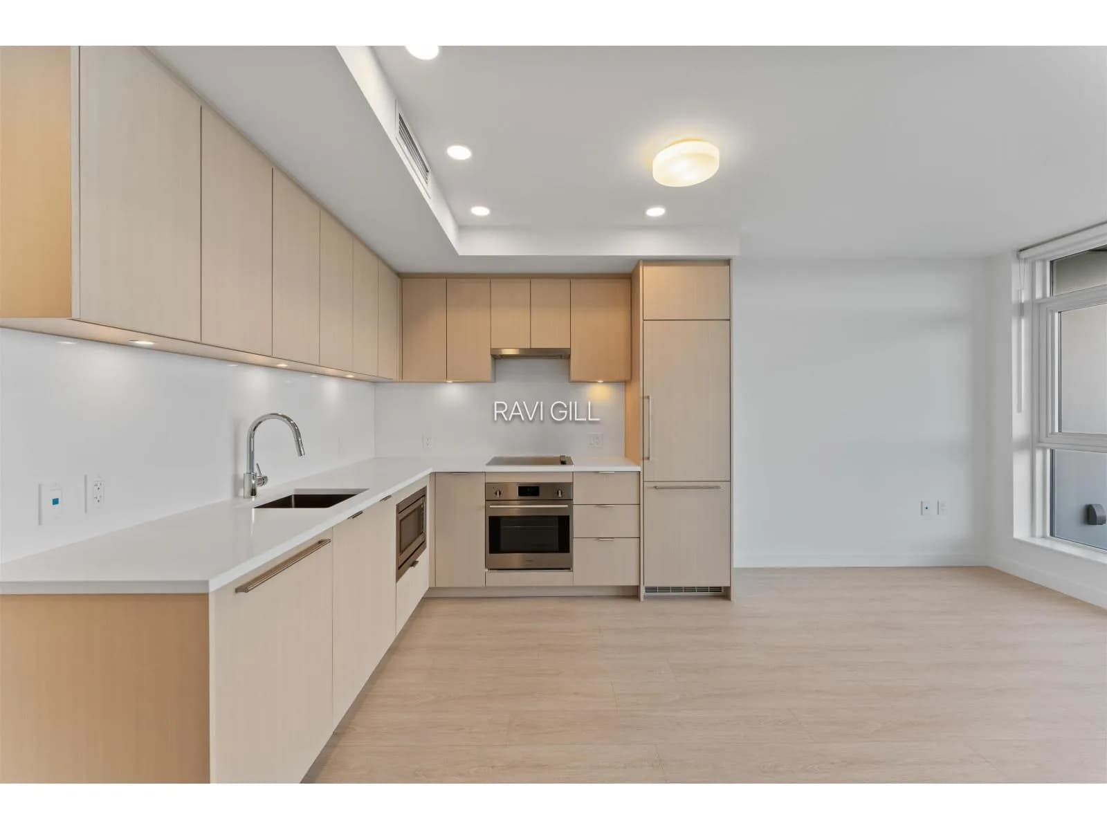 #3012 13675 107A AVENUE, Surrey, BC photo 3