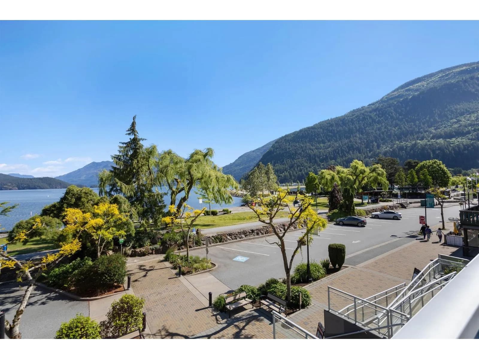 #212C 160 ESPLANADE AVENUE, Harrison Hot Springs, BC photo 4