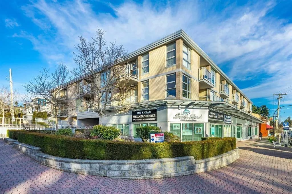 15777 MARINE DRIVE, White Rock