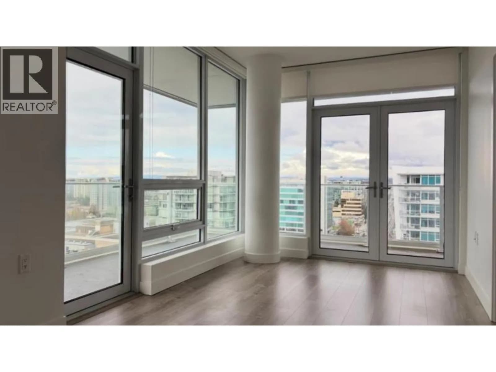 #1508 6320 NO. 3 ROAD, Richmond, BC photo 2