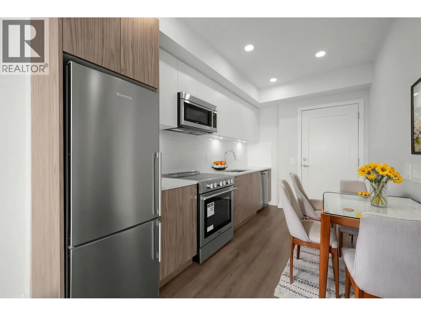 #405 5535 HASTINGS STREET, Burnaby, BC photo 4