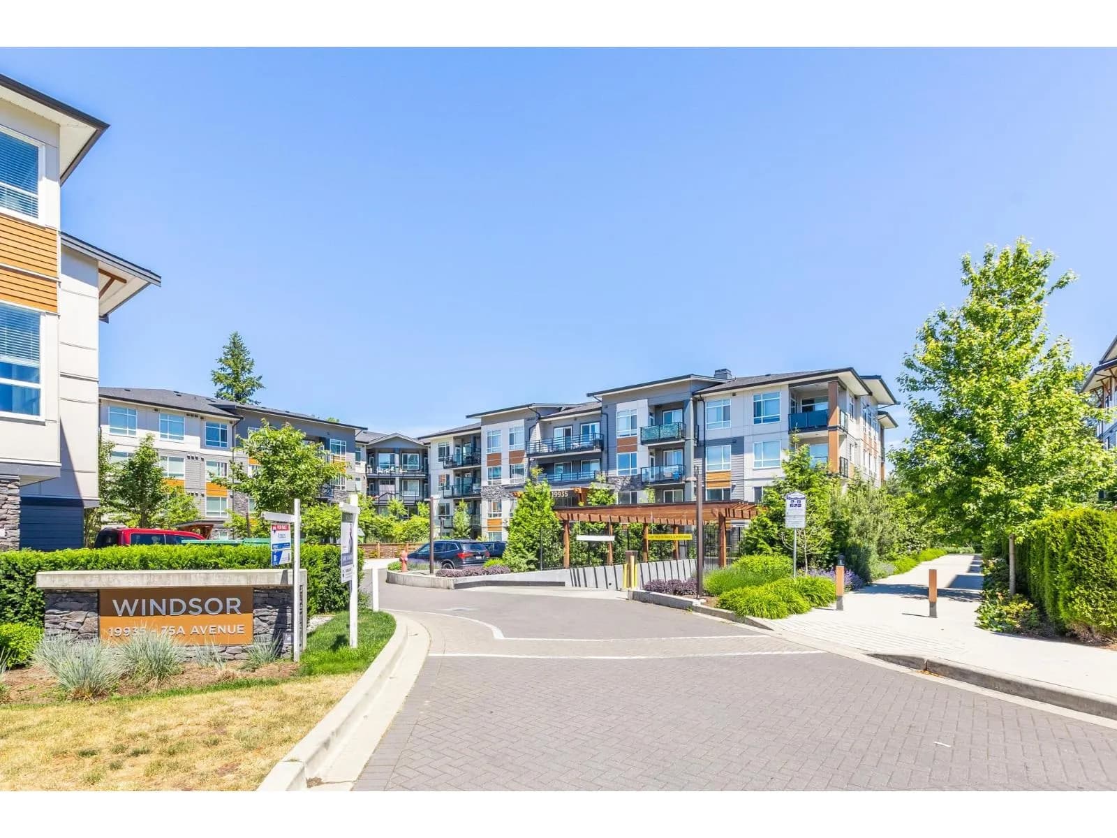 19935 75A AVENUE, Langley