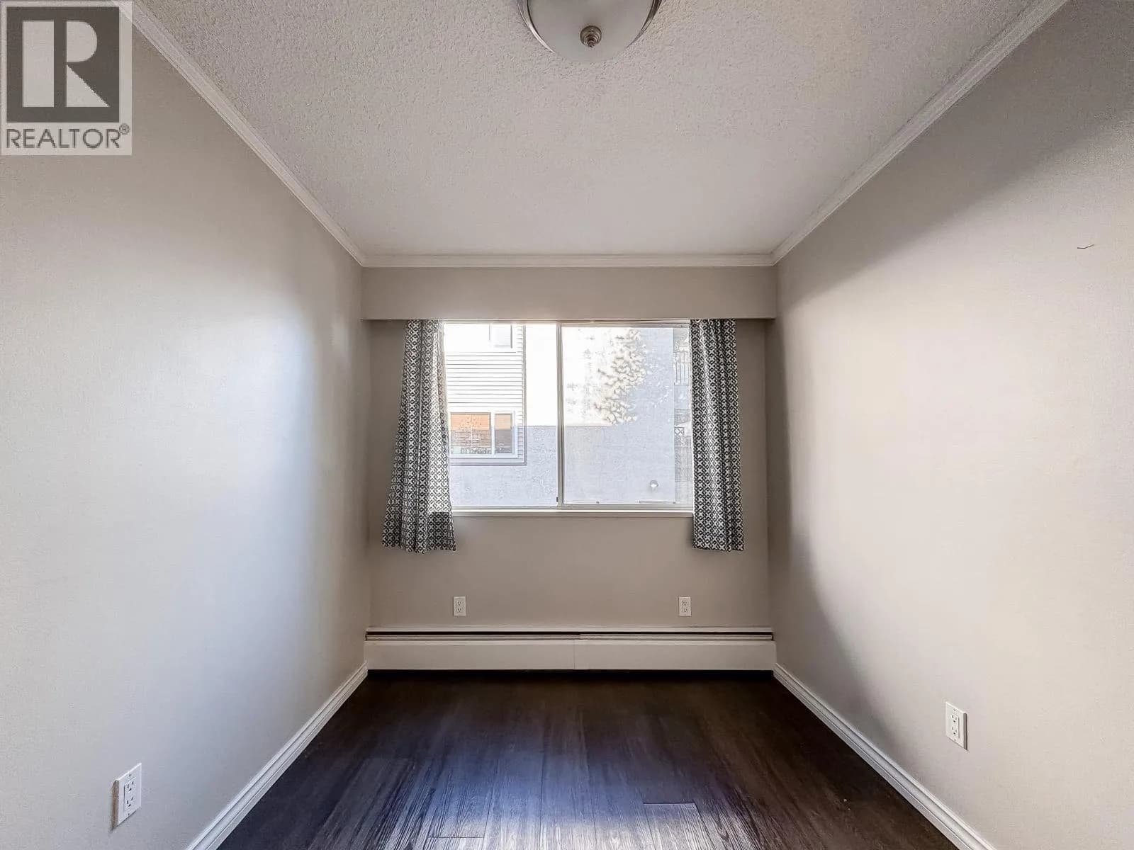 #211 910 FIFTH AVENUE, New Westminster, BC photo 5