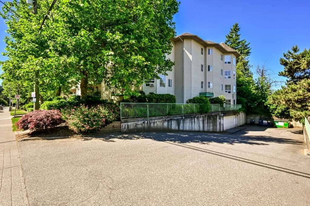 #302 2435 CENTER STREET, Abbotsford, BC photo 3