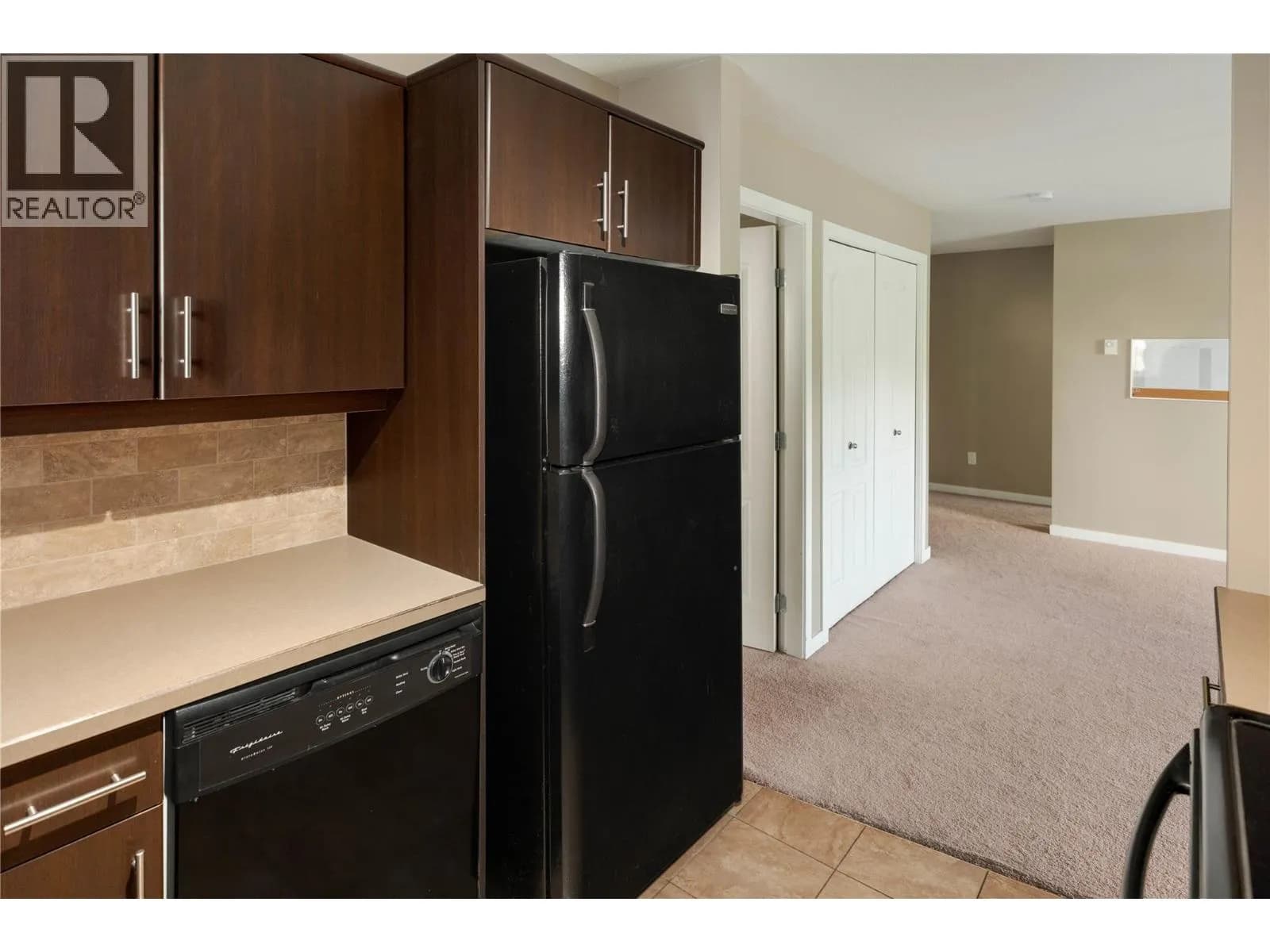 #1108 325 MCINTOSH Road, Kelowna, BC photo 4