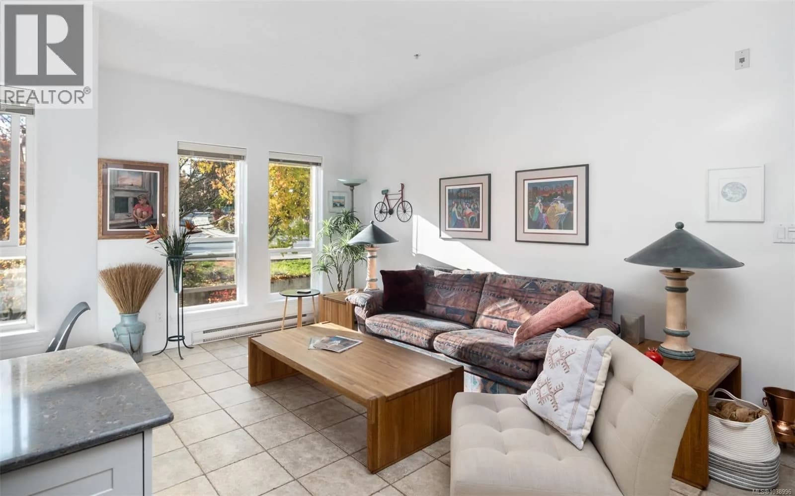 3915 Carey Rd, Saanich