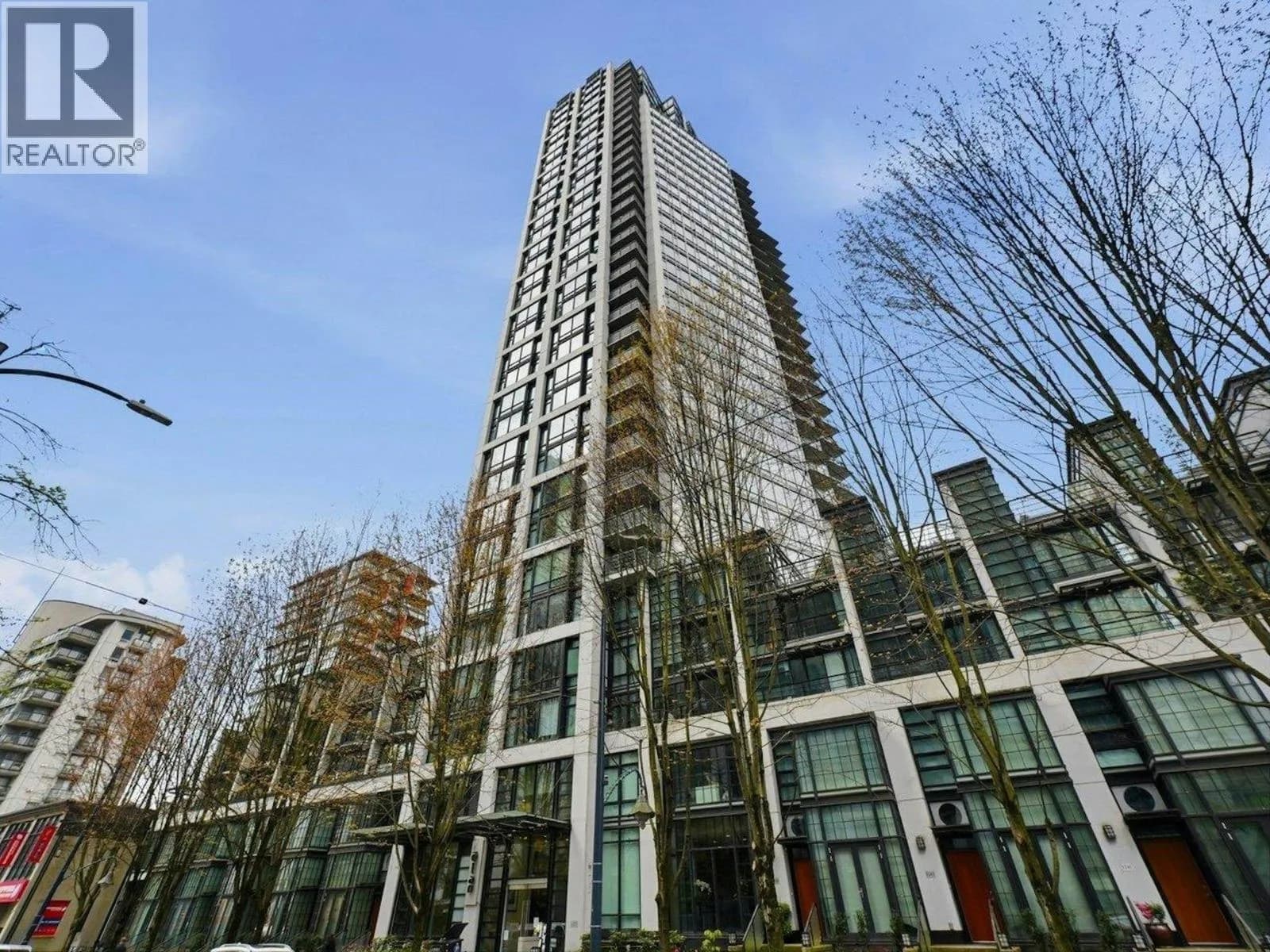 Elan, Vancouver