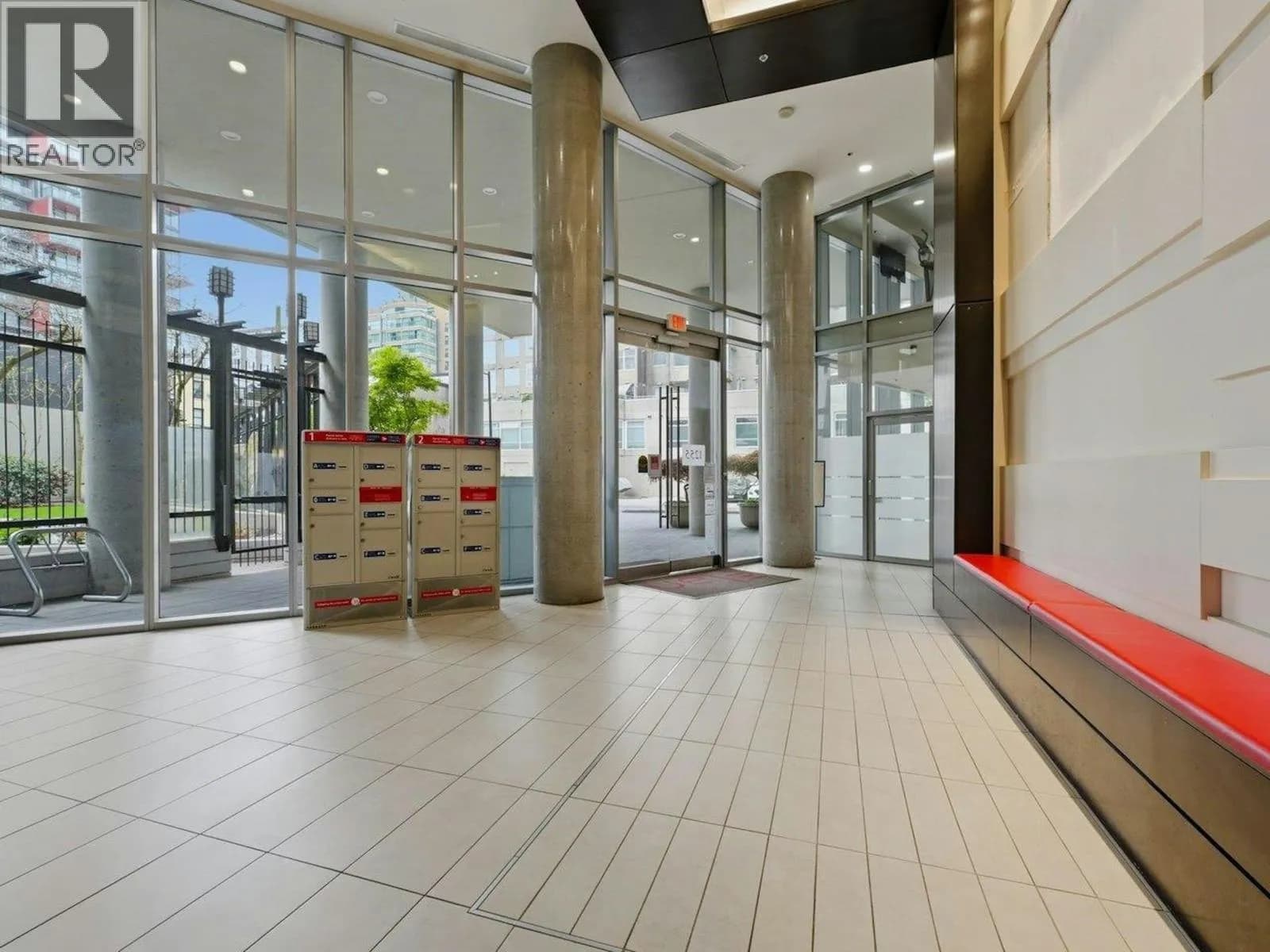 #2604 1255 SEYMOUR STREET, Vancouver, BC photo 4