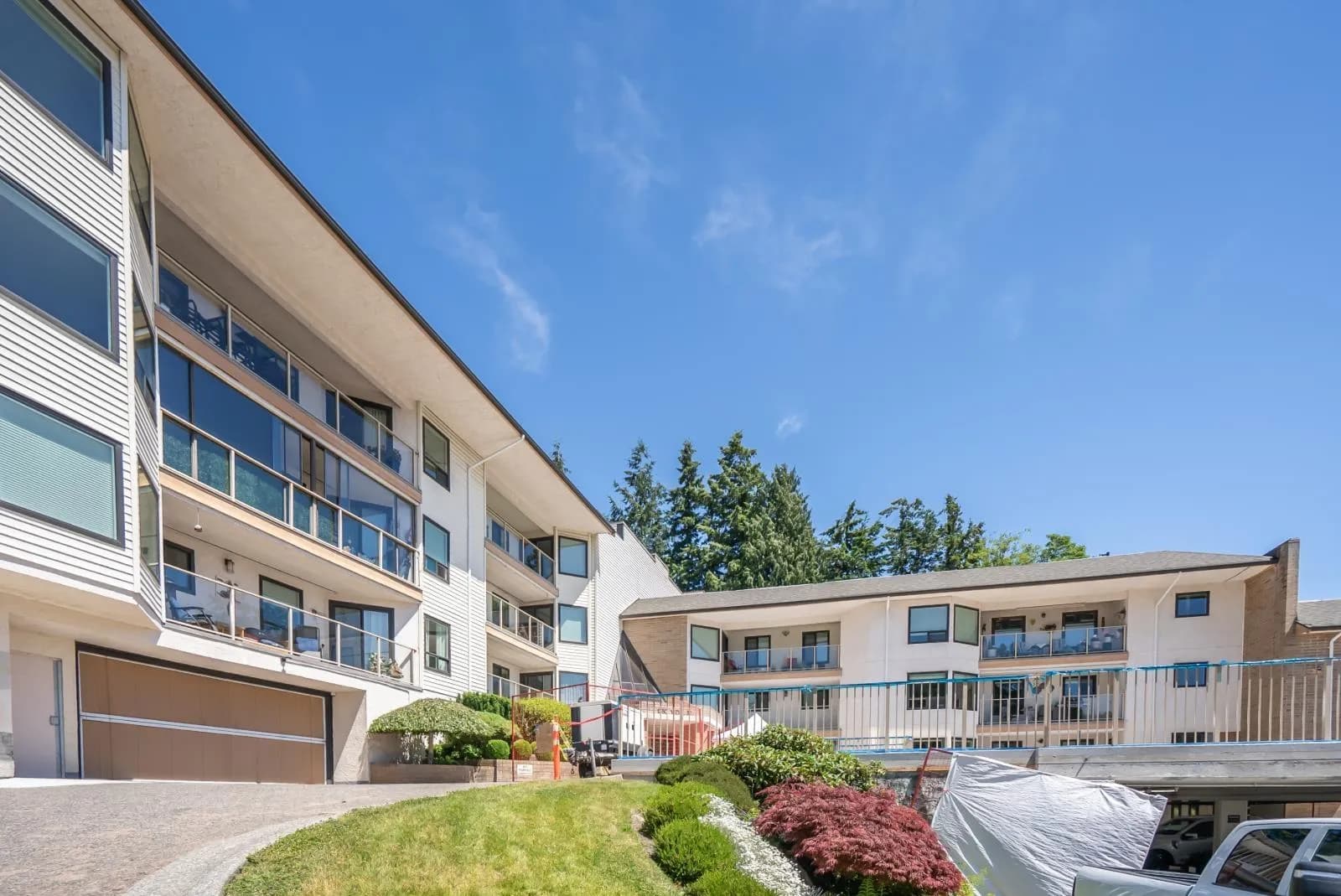1350 VIDAL STREET, White Rock