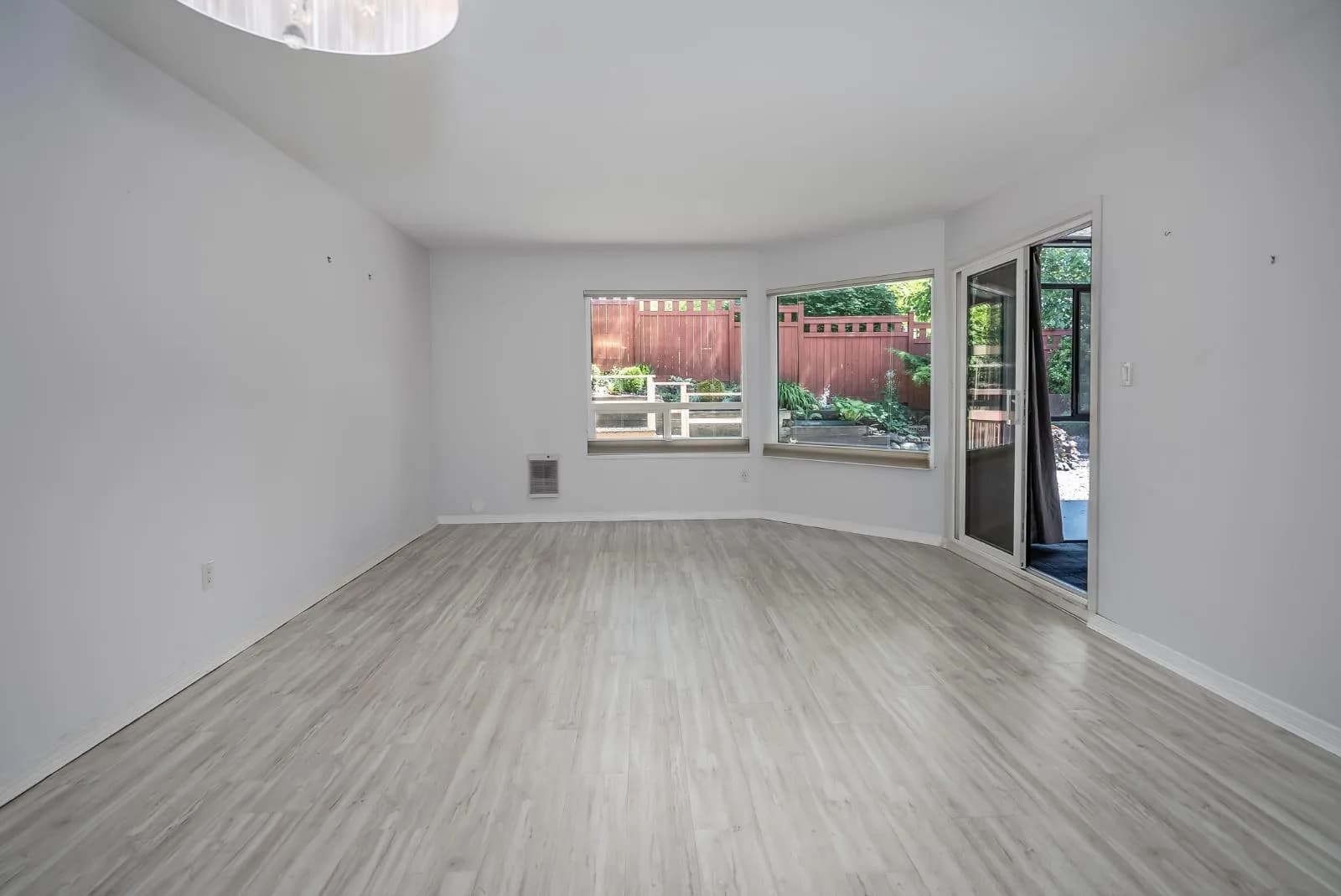 #309 1350 VIDAL STREET, White Rock, BC photo 4