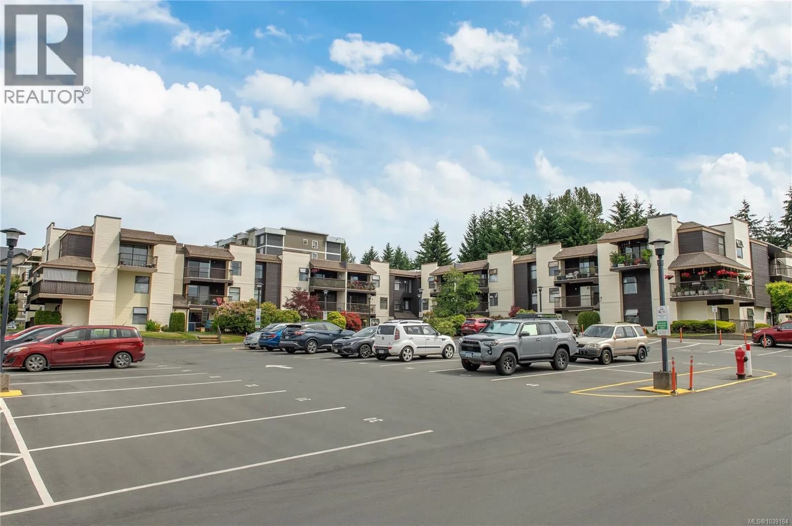 585 Dogwood St, Campbell River