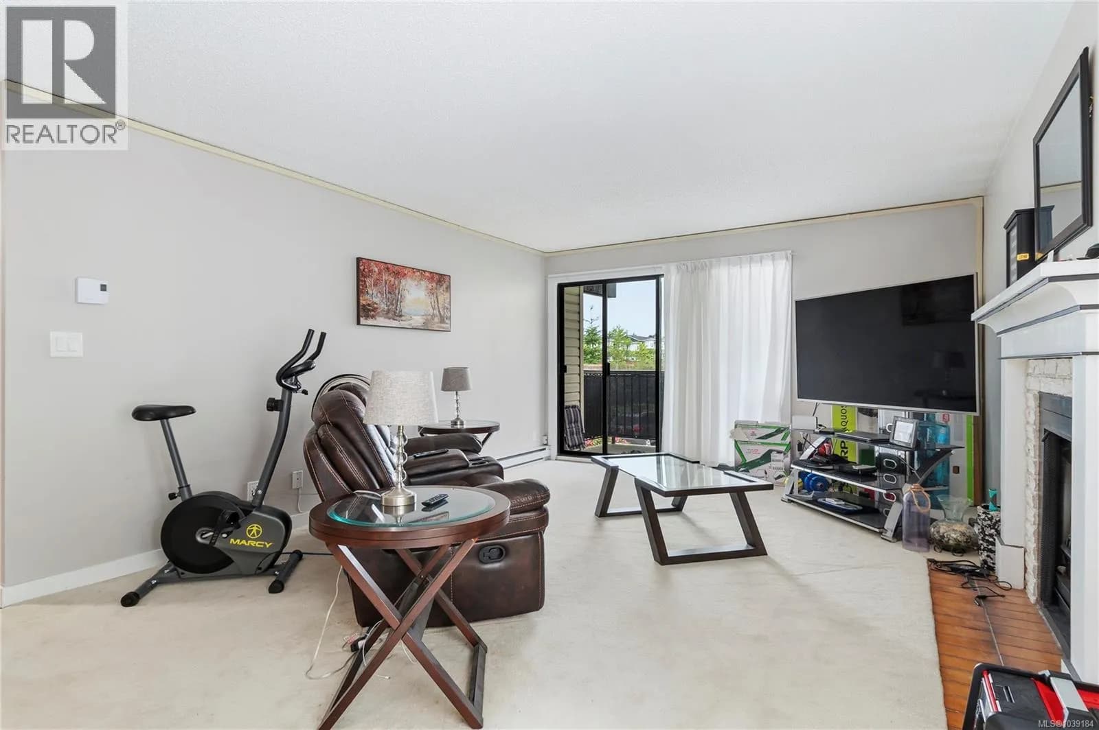 #210 585 Dogwood St, Campbell River, BC photo 2