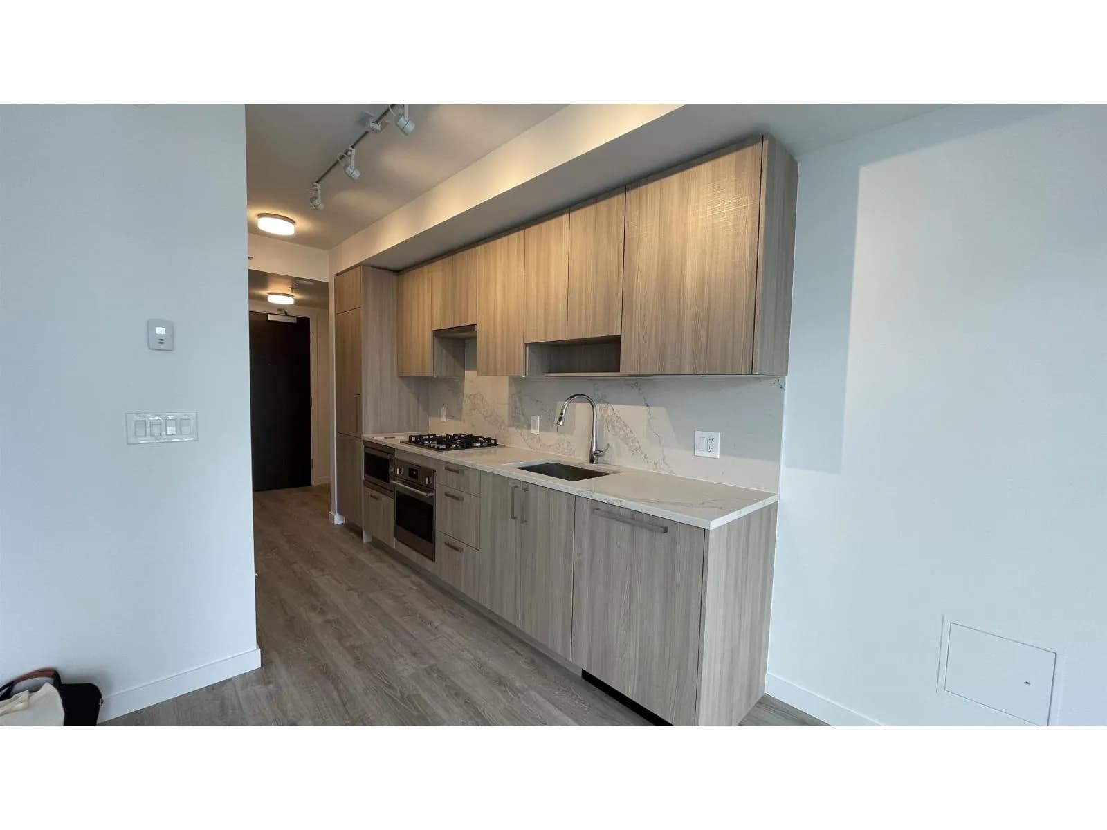 #2312 13350 CENTRAL AVENUE, Surrey, BC photo 5