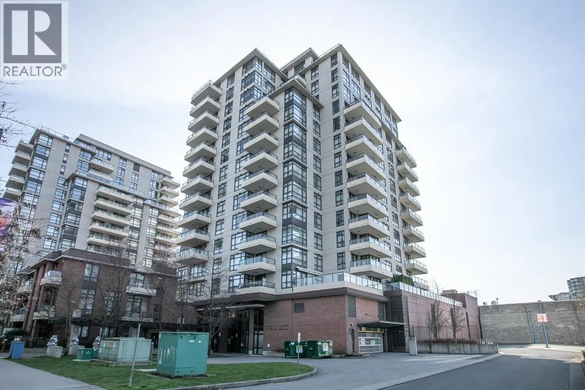 8120 LANSDOWNE ROAD, Richmond