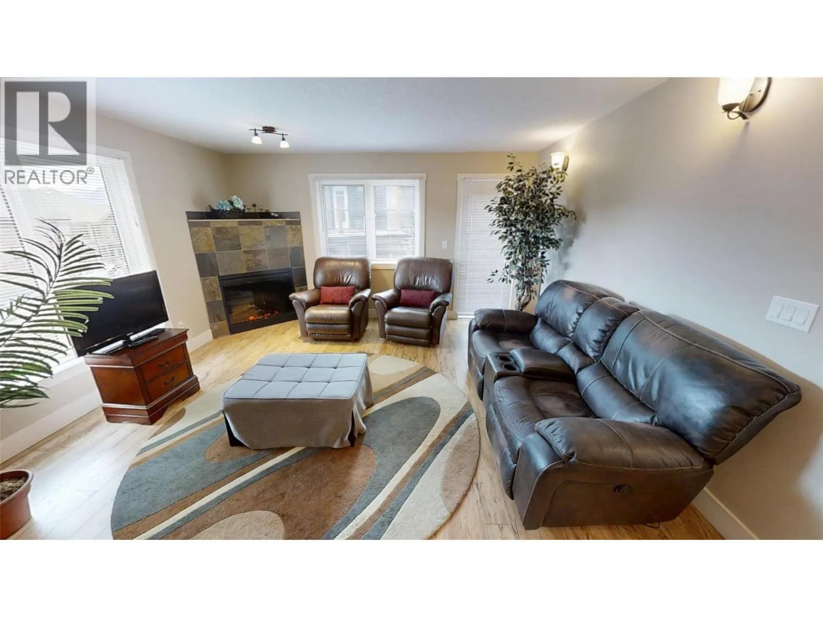 #204 7337 Prospector Avenue, Radium Hot Springs, BC photo 5