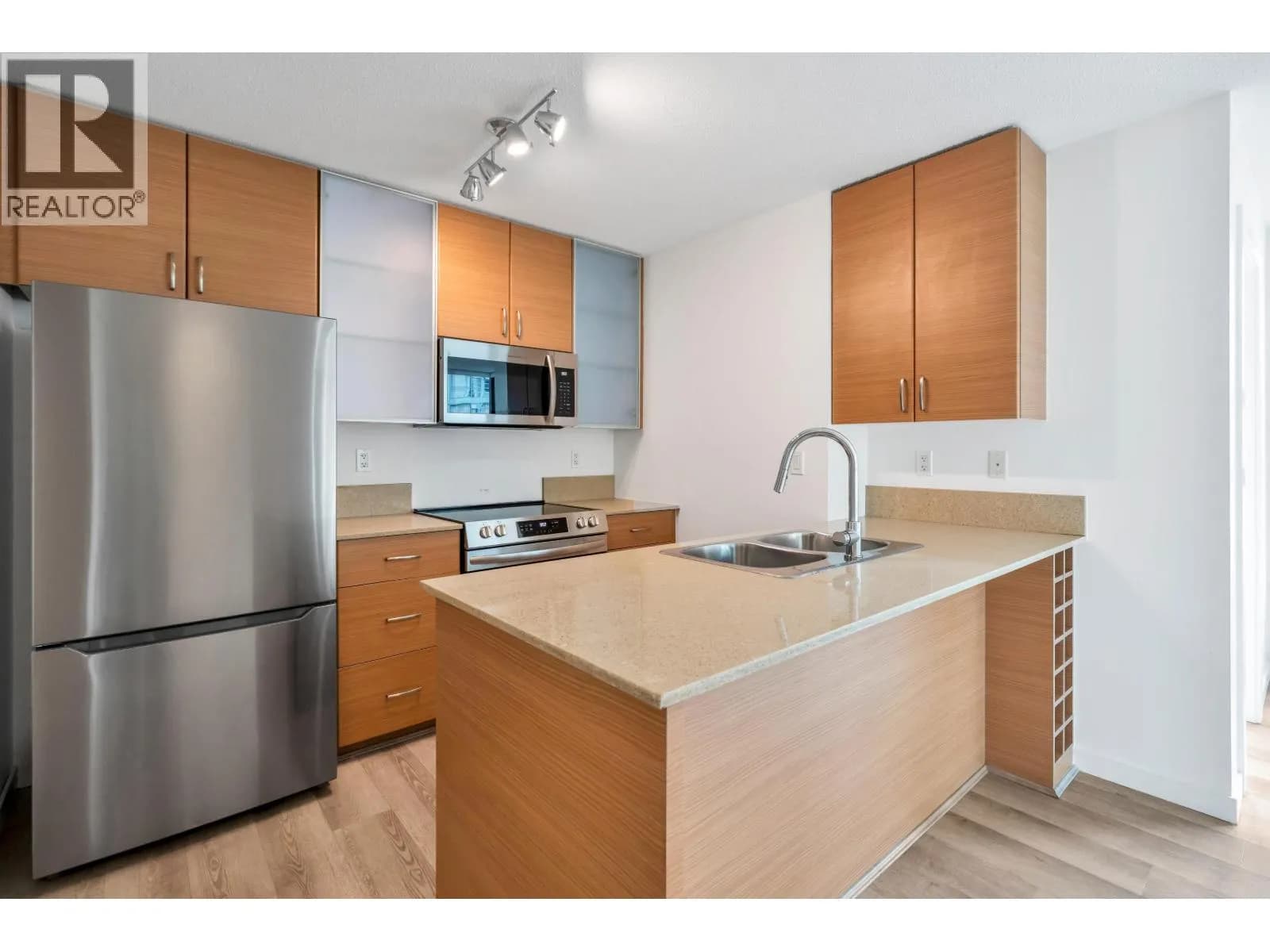#1601 928 HOMER STREET, Vancouver, BC photo 3