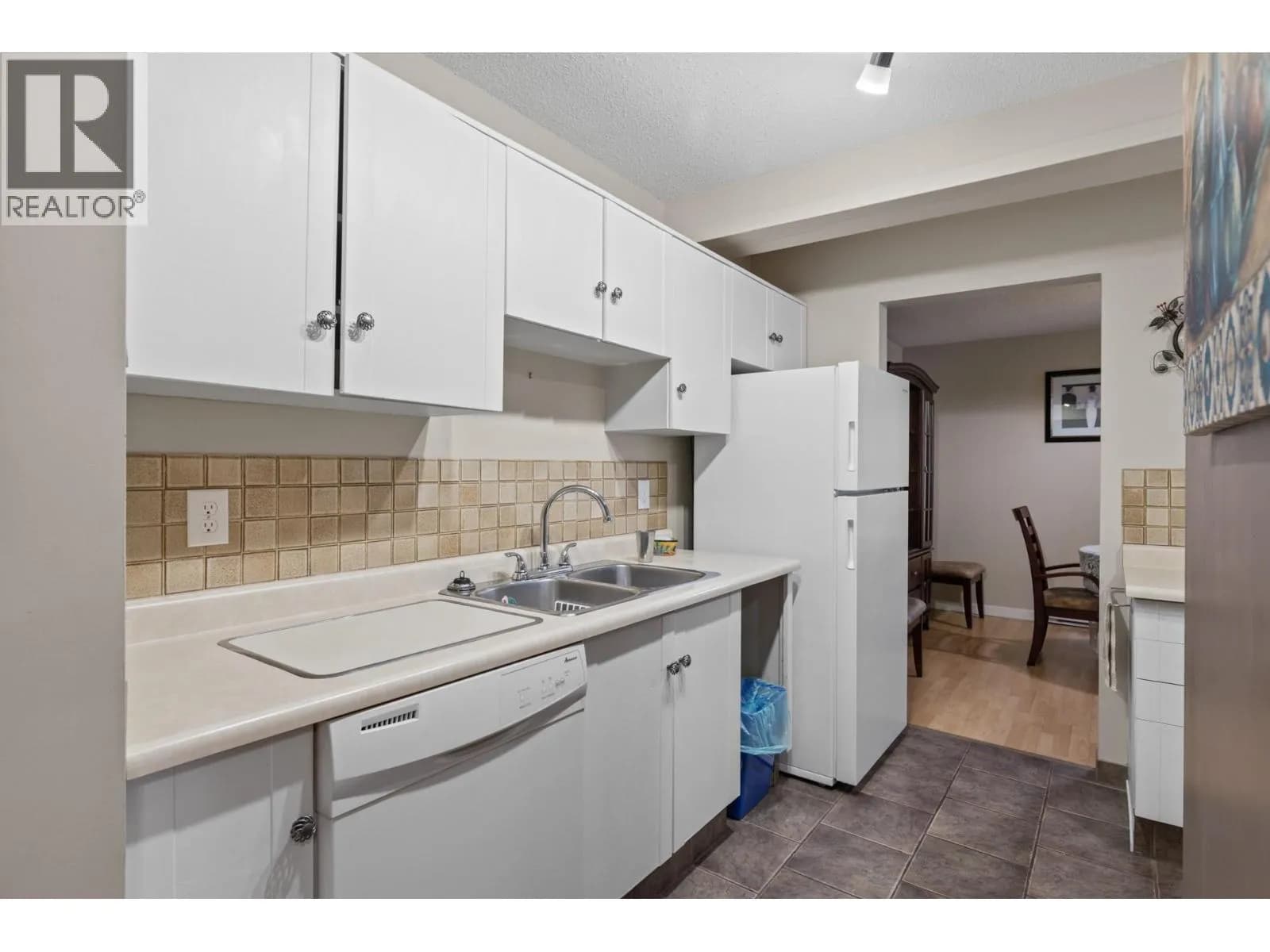 #108 1035 Bernard Avenue, Kelowna, BC photo 5
