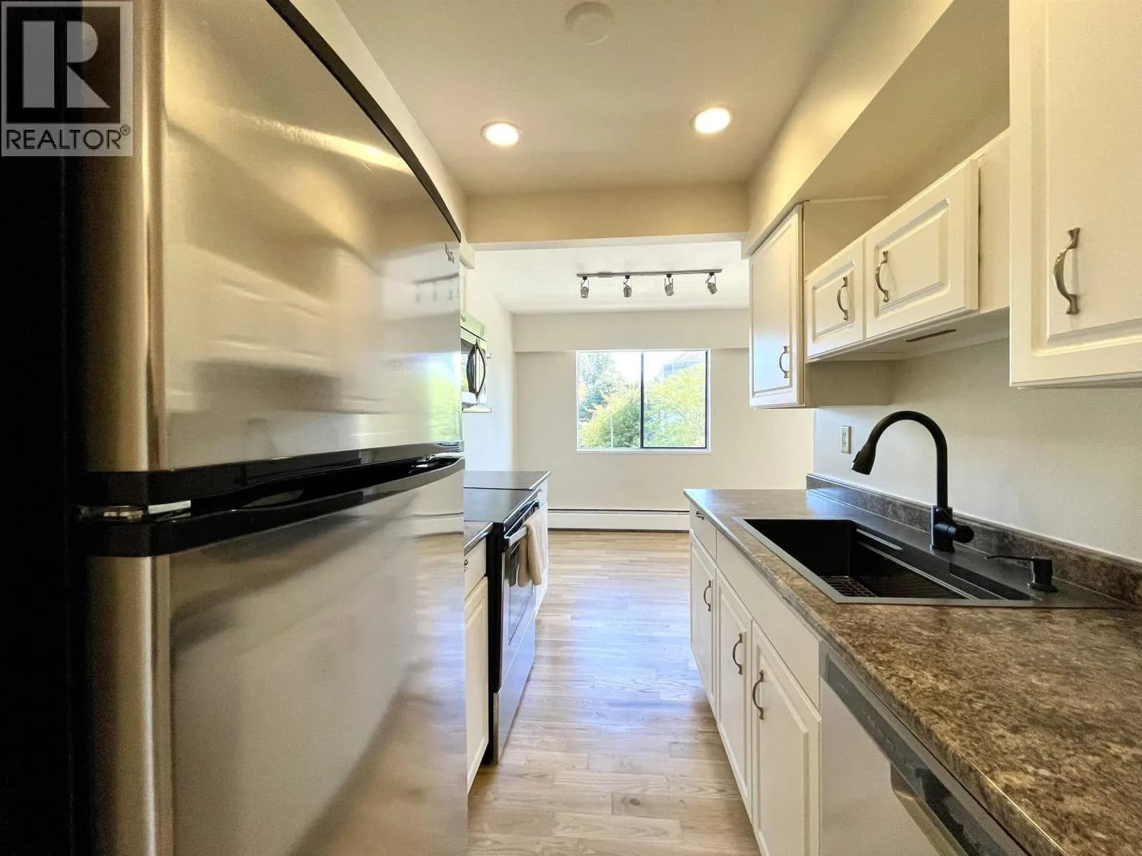 #307 5127 IRVING STREET, Burnaby, BC photo 3