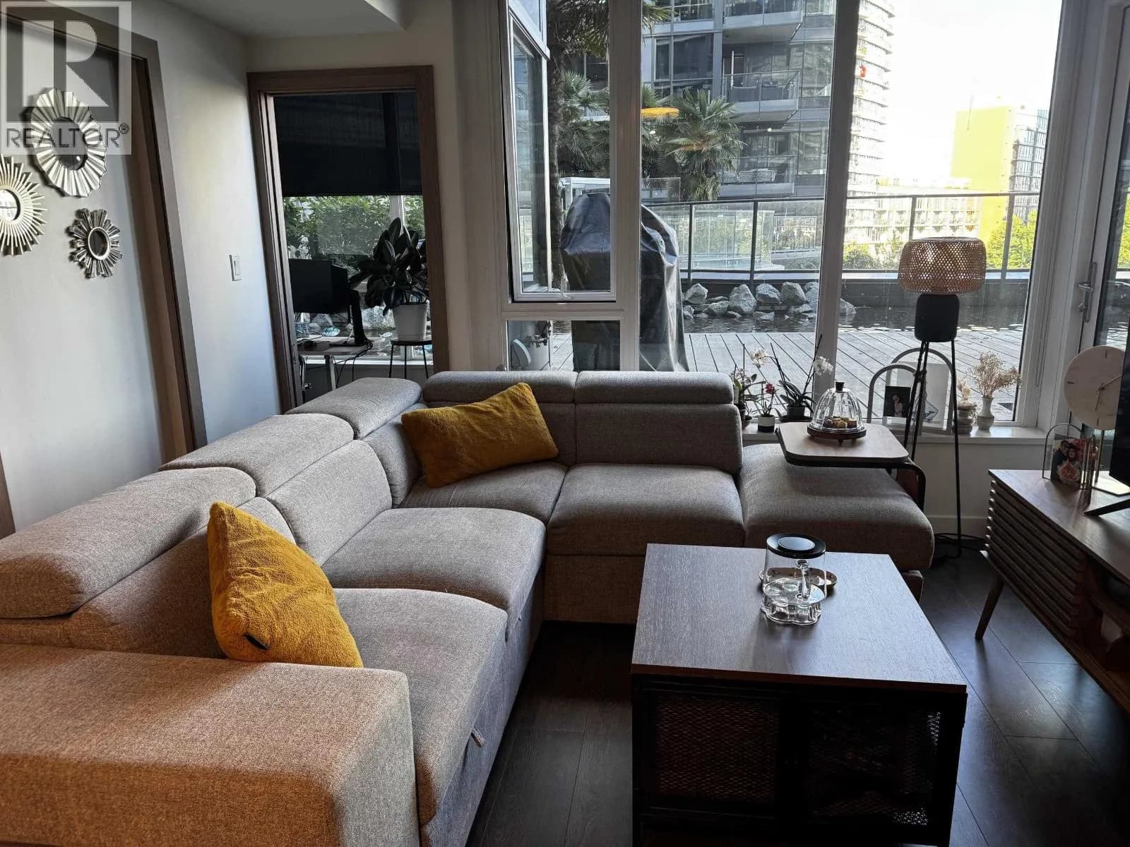 68 SMITHE STREET, Vancouver