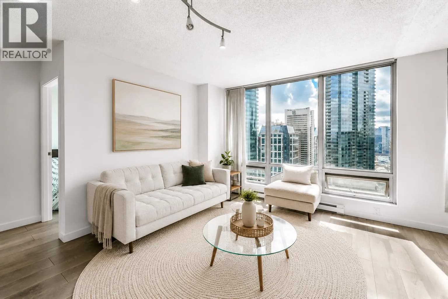 #3304 1200 W GEORGIA STREET, Vancouver, BC photo 3