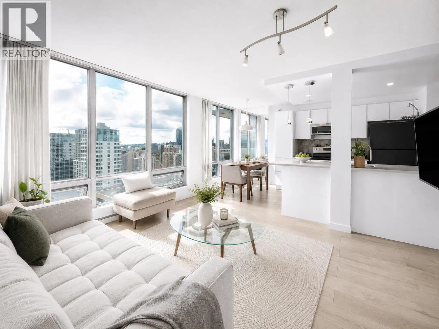 #3304 1200 W GEORGIA STREET, Vancouver, BC photo 4